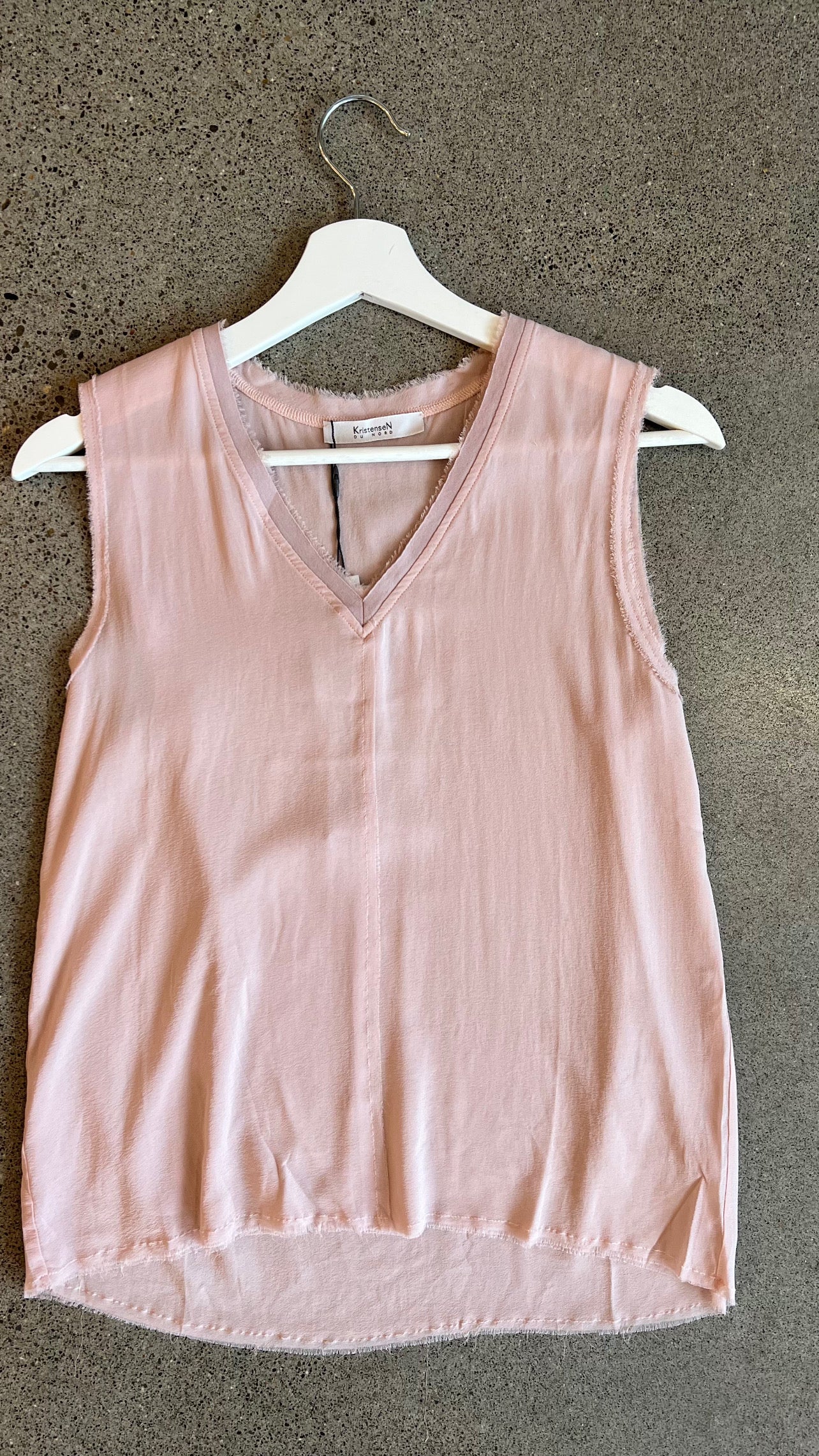Kristensen Du Nord- Silk Georgette Sleeveless V-Neck Top in Dusty Rose