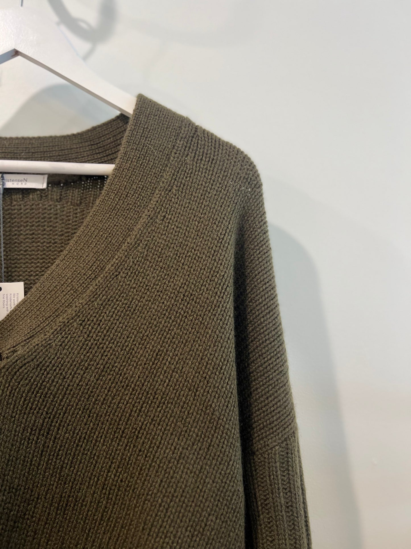 Kristensen Du Nord - Cashmere V-Neck Sweater in Olive