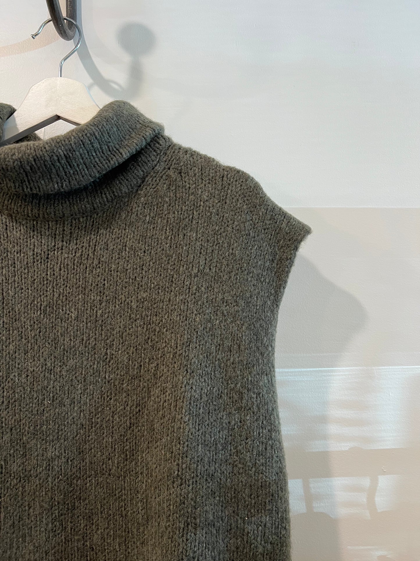 Kristensen Du Nord - Cashmere Blend Waistcoat in Dark Sage
