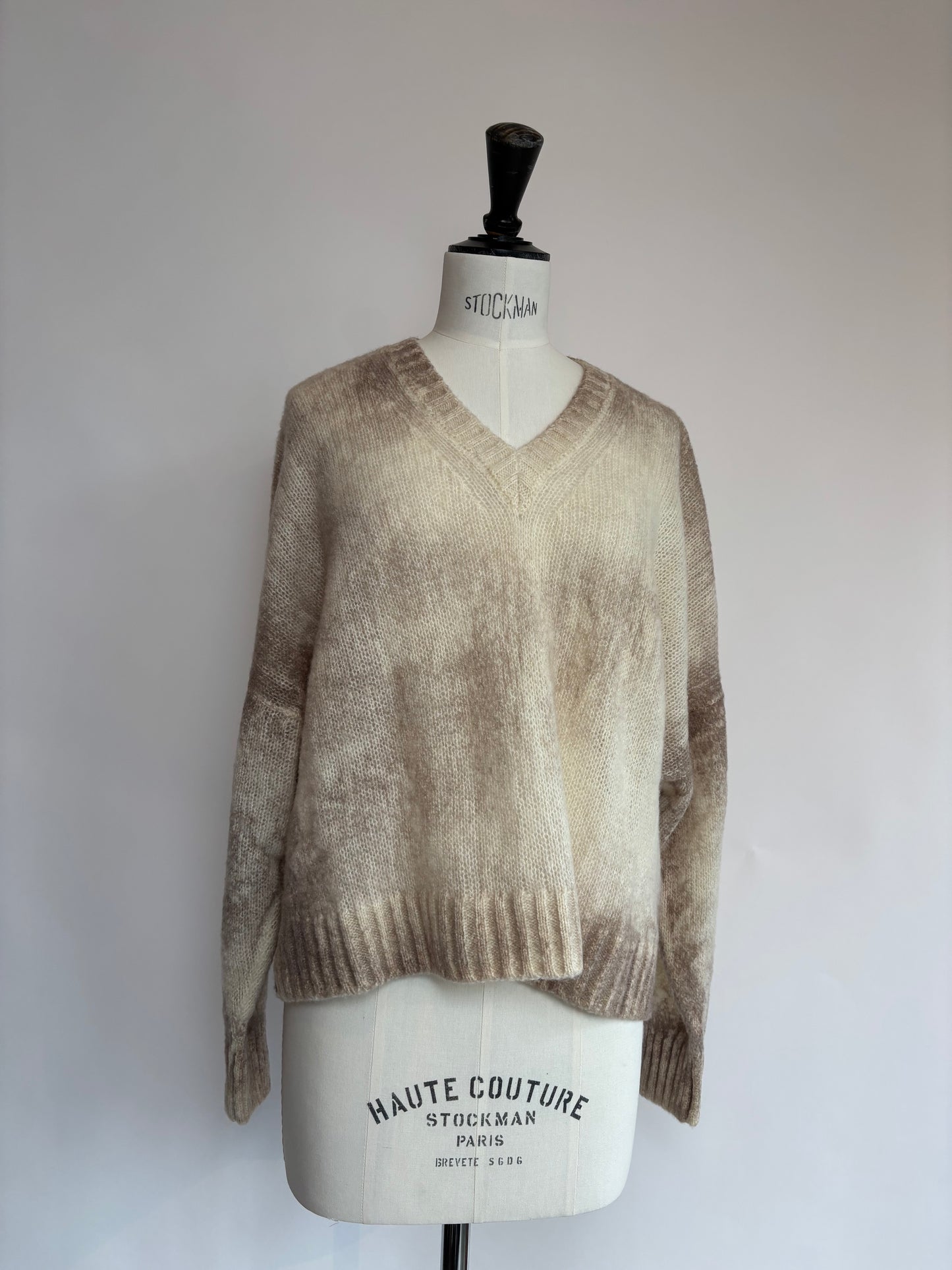 Avant Toi- Marble Effect Brushed Cashmere & Silk V-neck