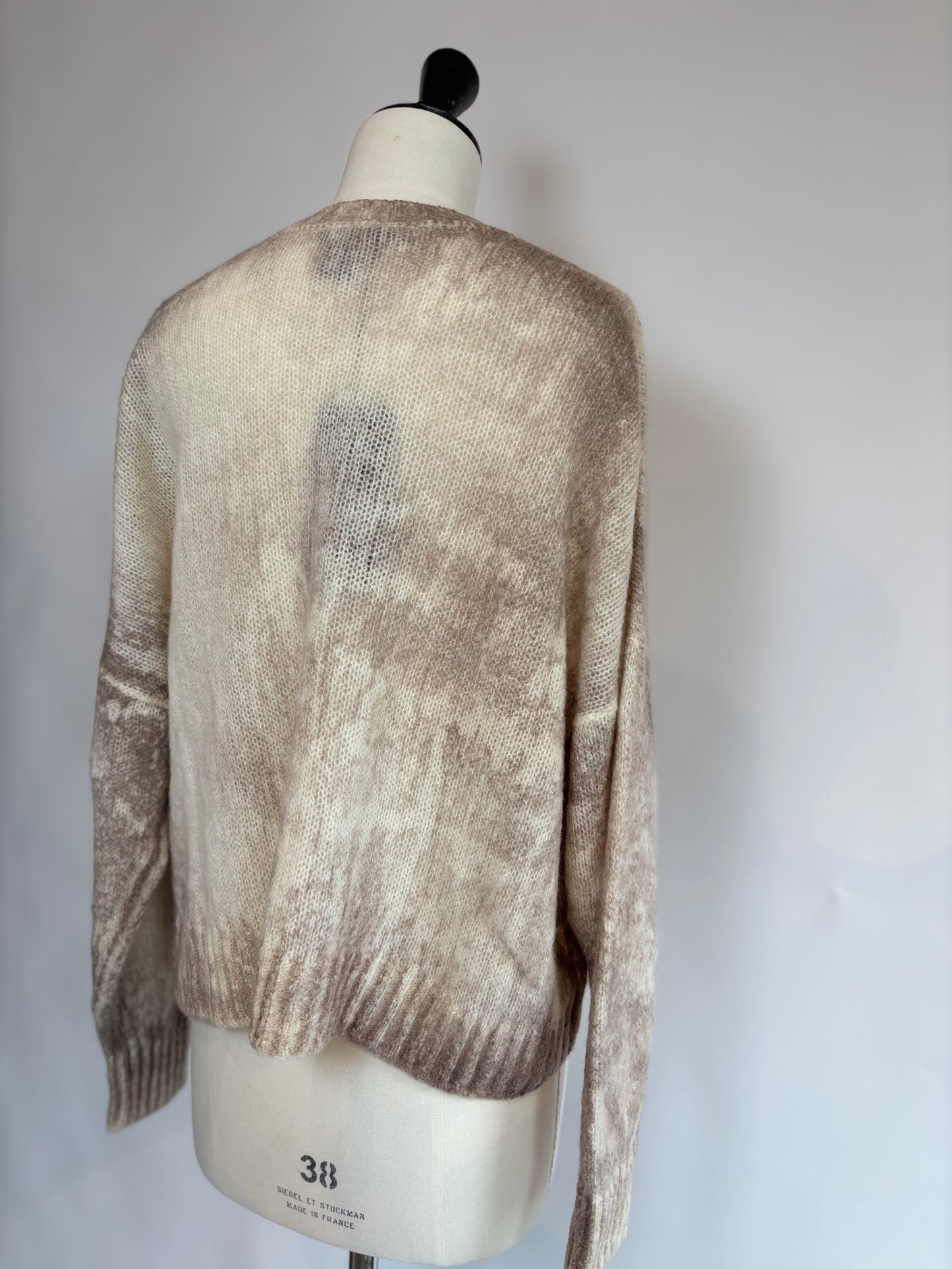 Avant Toi- Marble Effect Brushed Cashmere & Silk V-neck
