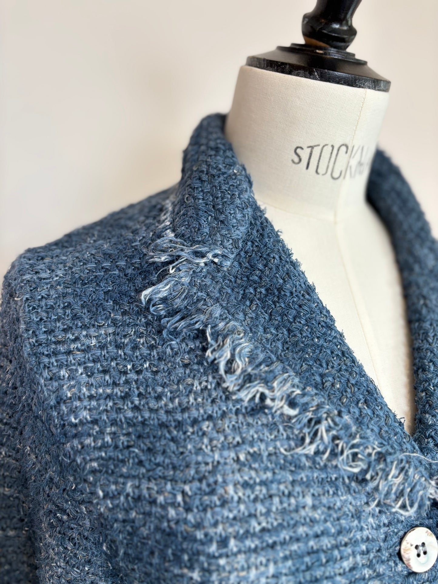 Avant Toi - Short Jacket in Titanium