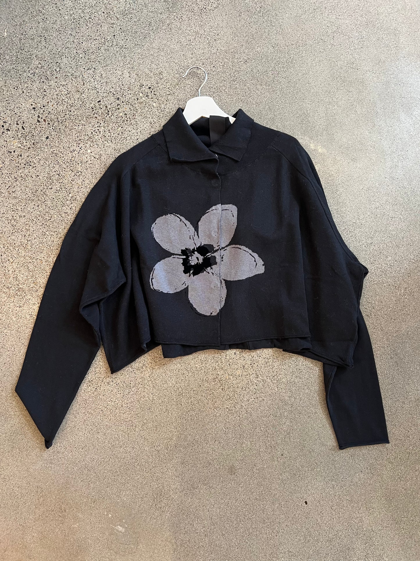 Rundholz Black Label - Collared Crop Flower Sweater in Red or Black