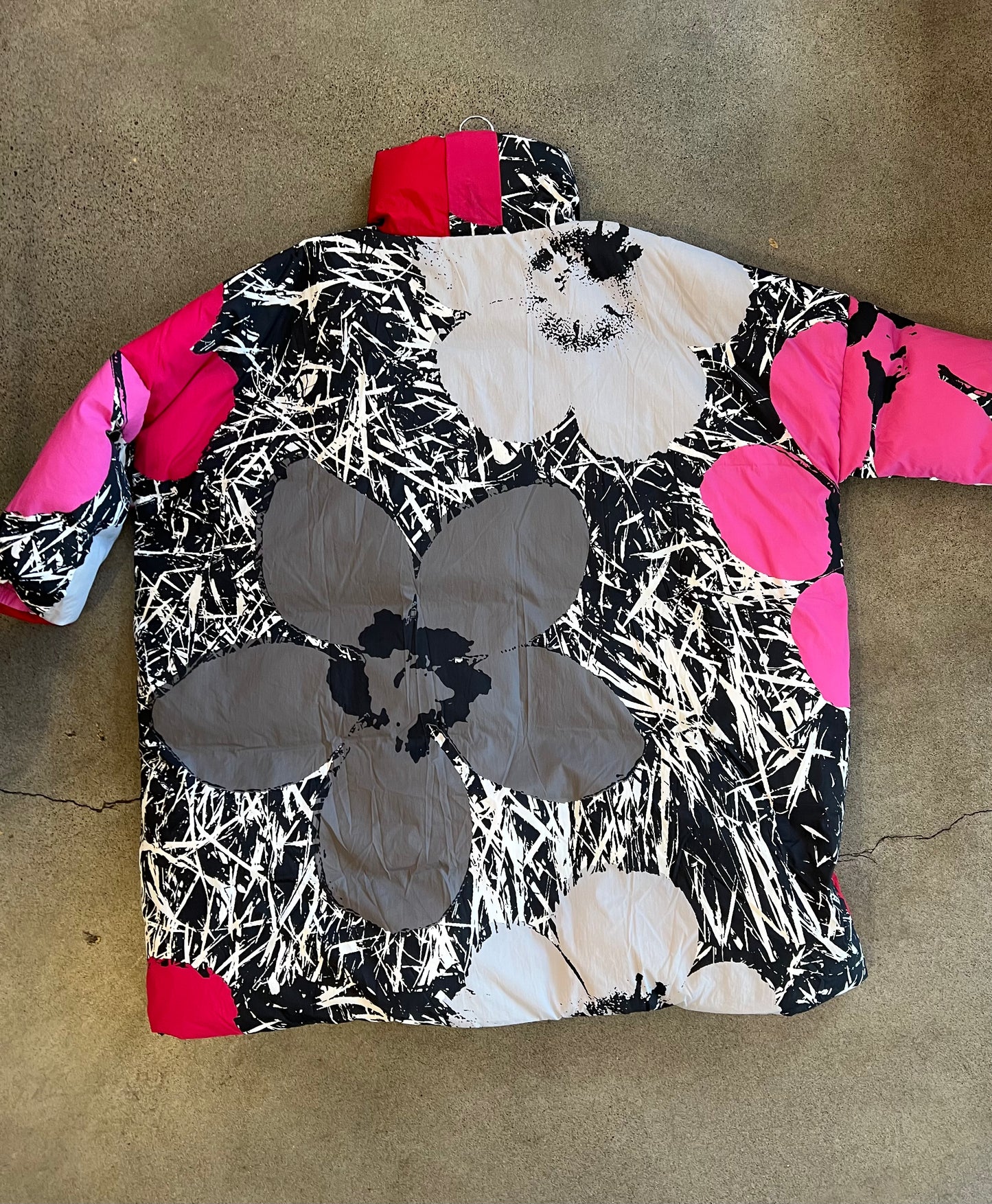 Rundholz Black Label - Graffiti Puffer