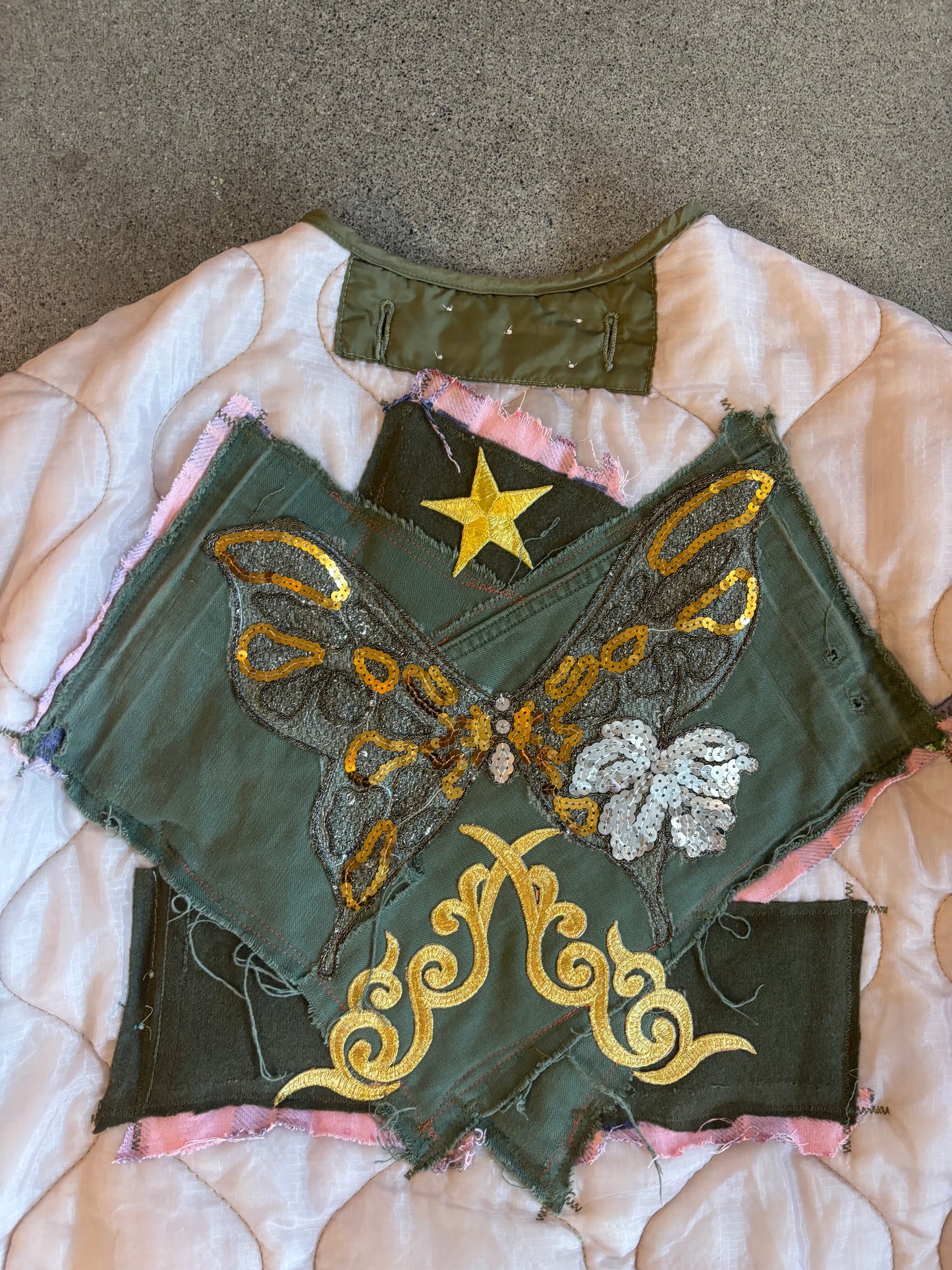 Origami Crane - Pale Puffer w/ Bling