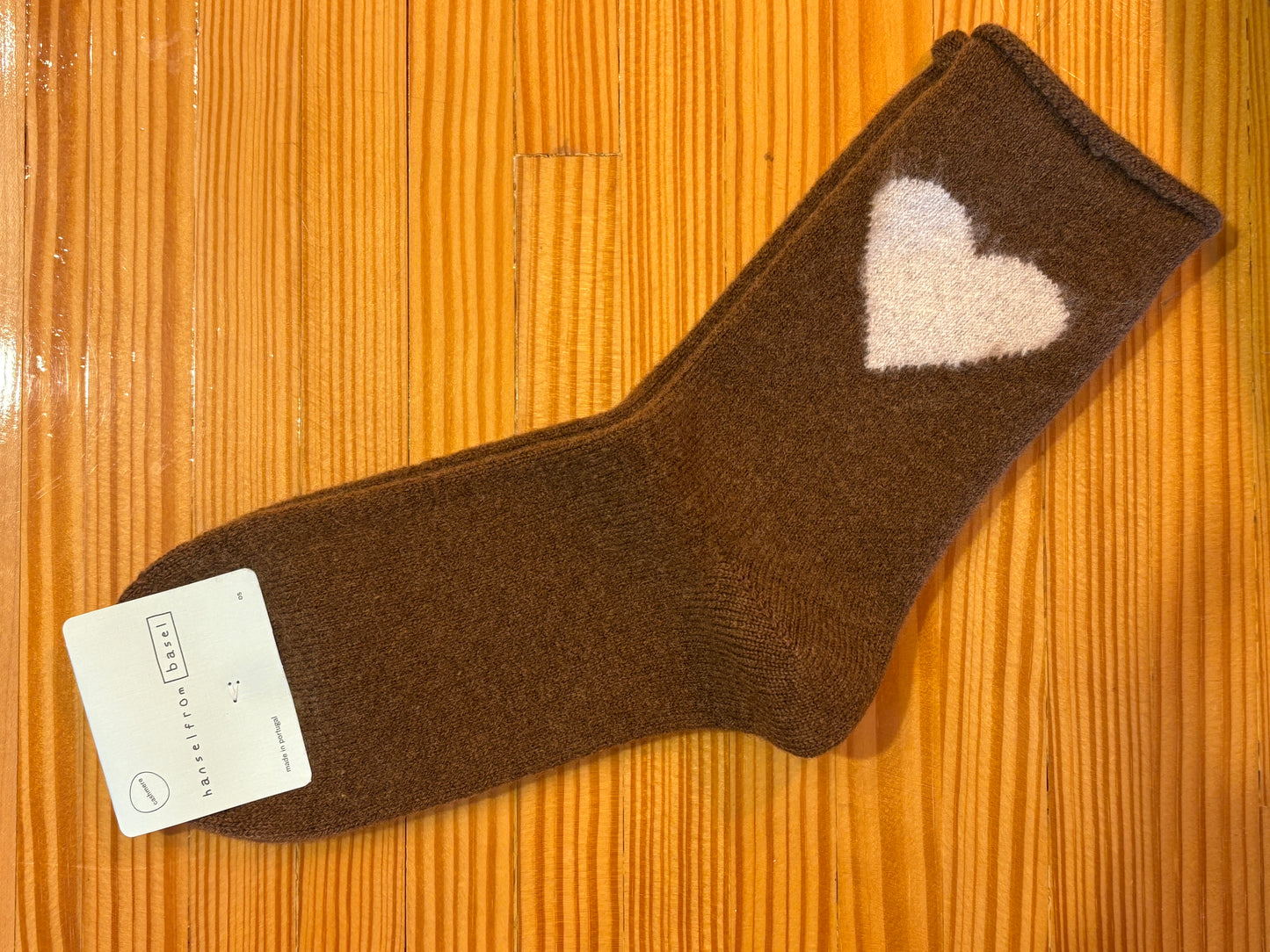 Hansel from Basel - Love Cashmere Crew Beige, Camel or Brown