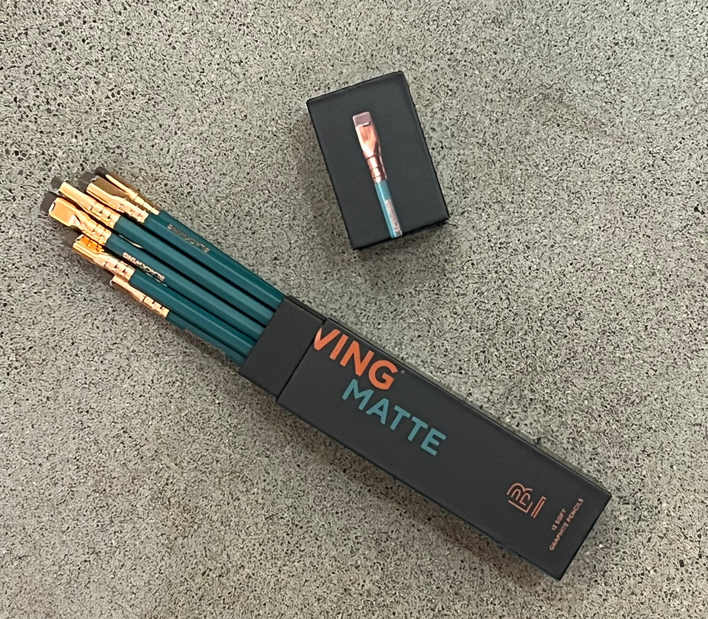 Blackwing Matte Soft Graphite in Red or Green