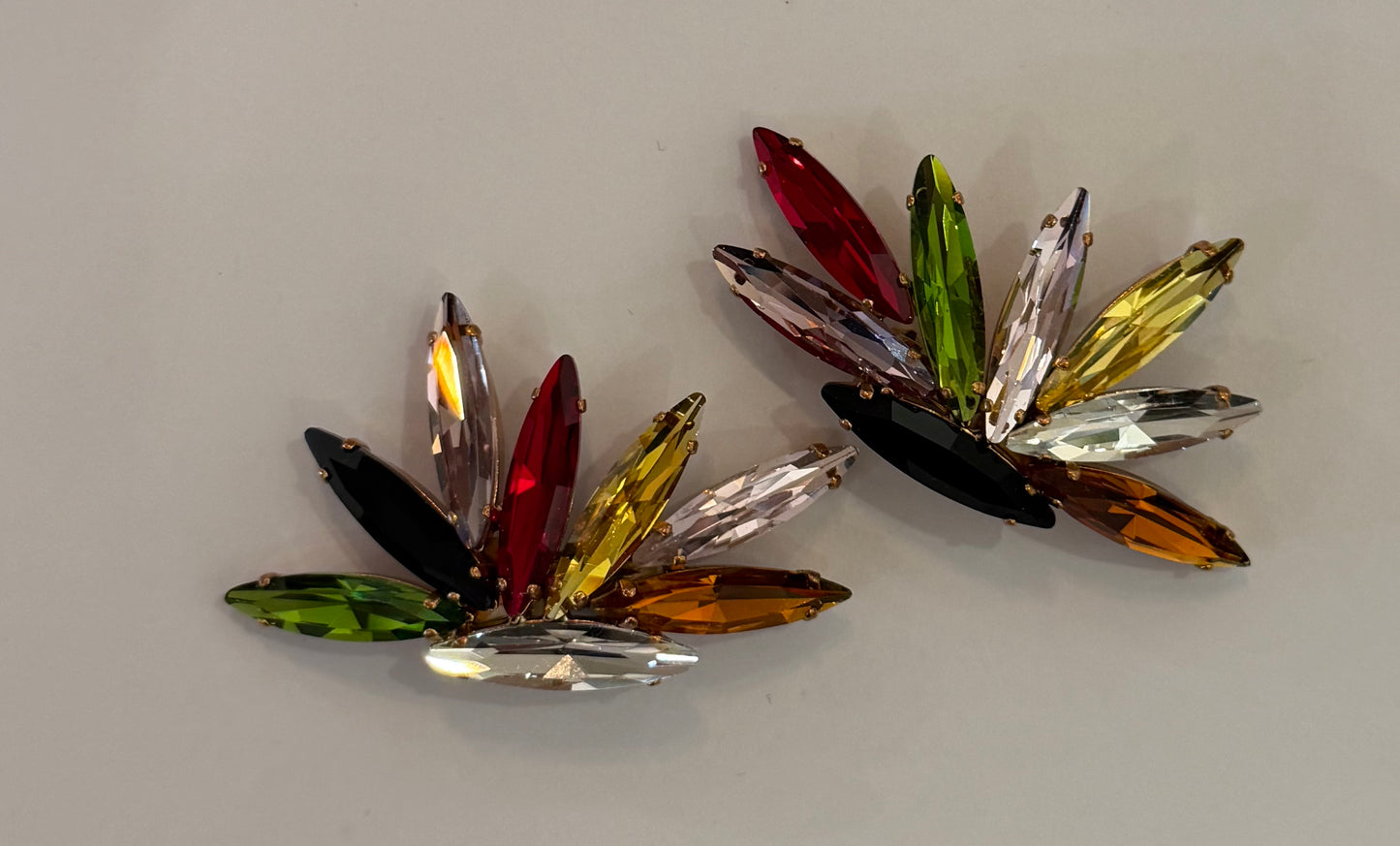 Alba Bijoux - Burst Clip Earring in Multi