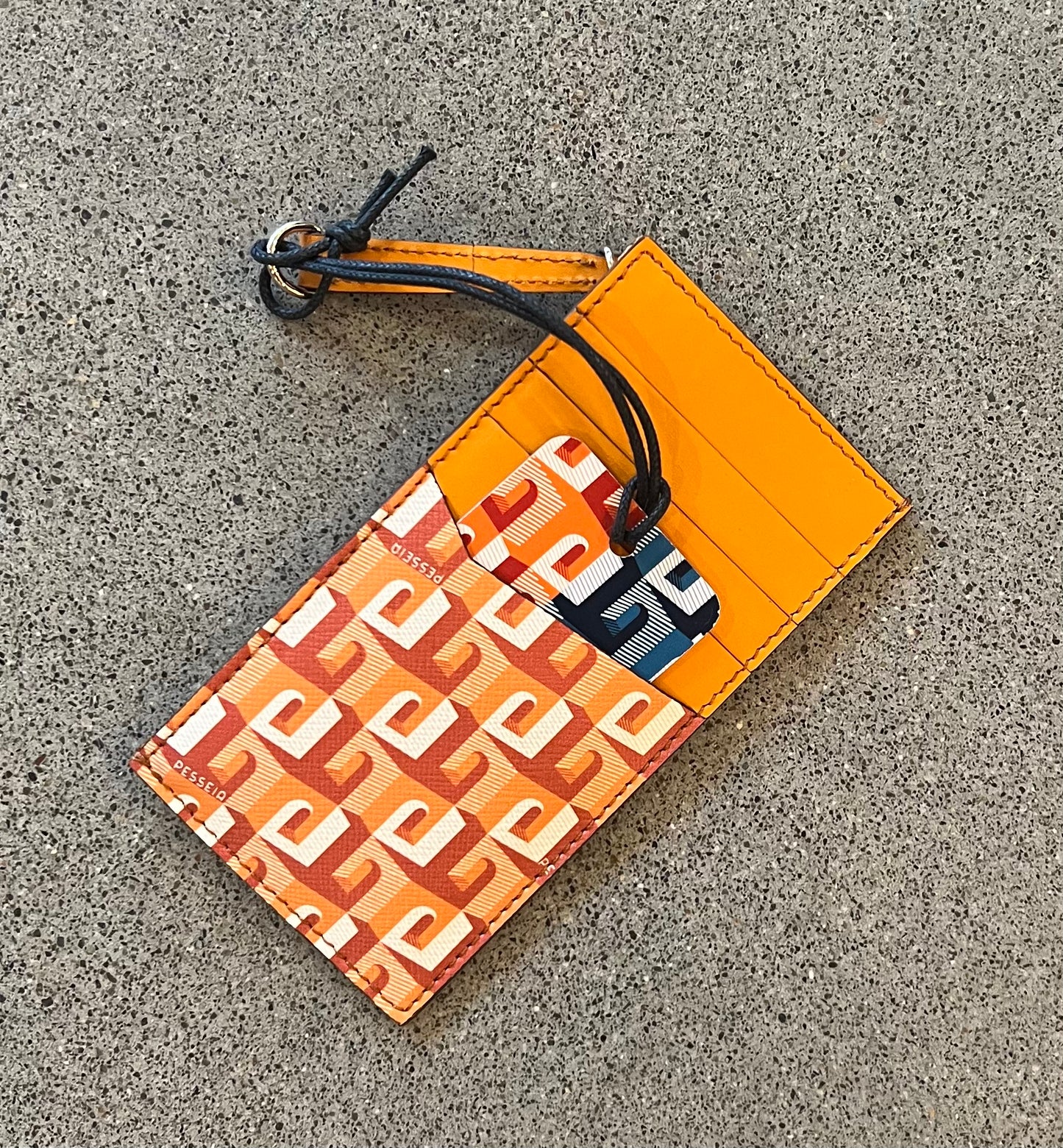 Pesseia Card Holder Zip in three colors