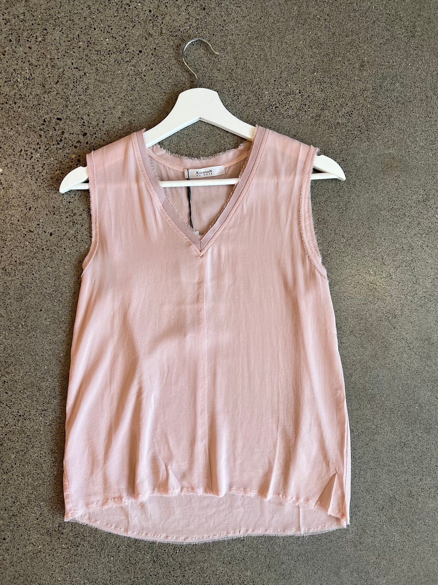 Kristensen Du Nord- Silk Georgette Sleeveless V-Neck Top in Dusty Rose