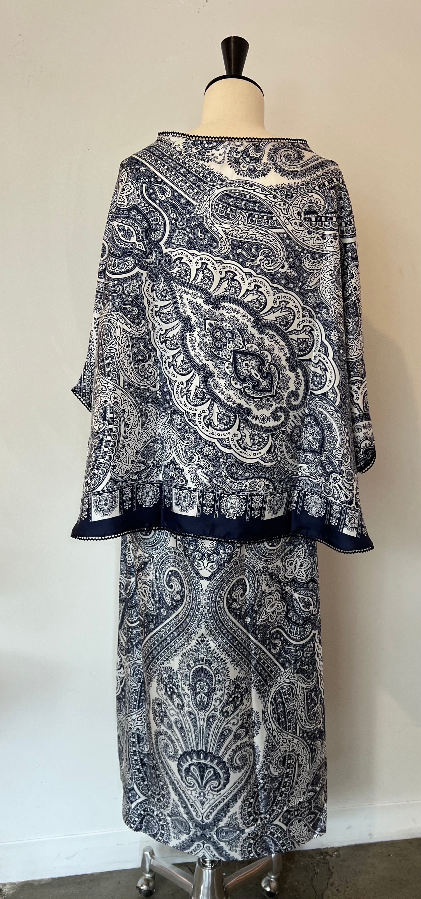 Monica Sarti - Poncho Lud in 3 Color Ways