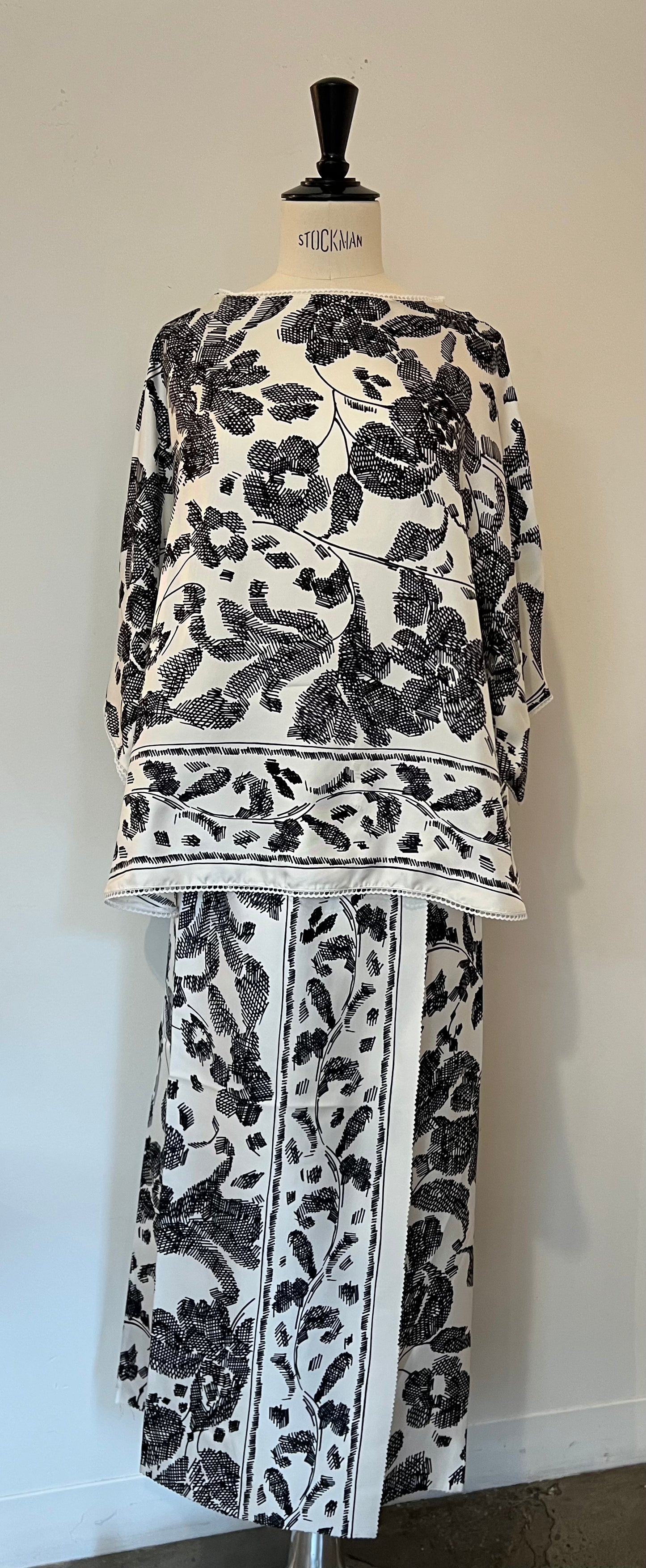 Monica Sarti - Poncho Lud in 3 Color Ways