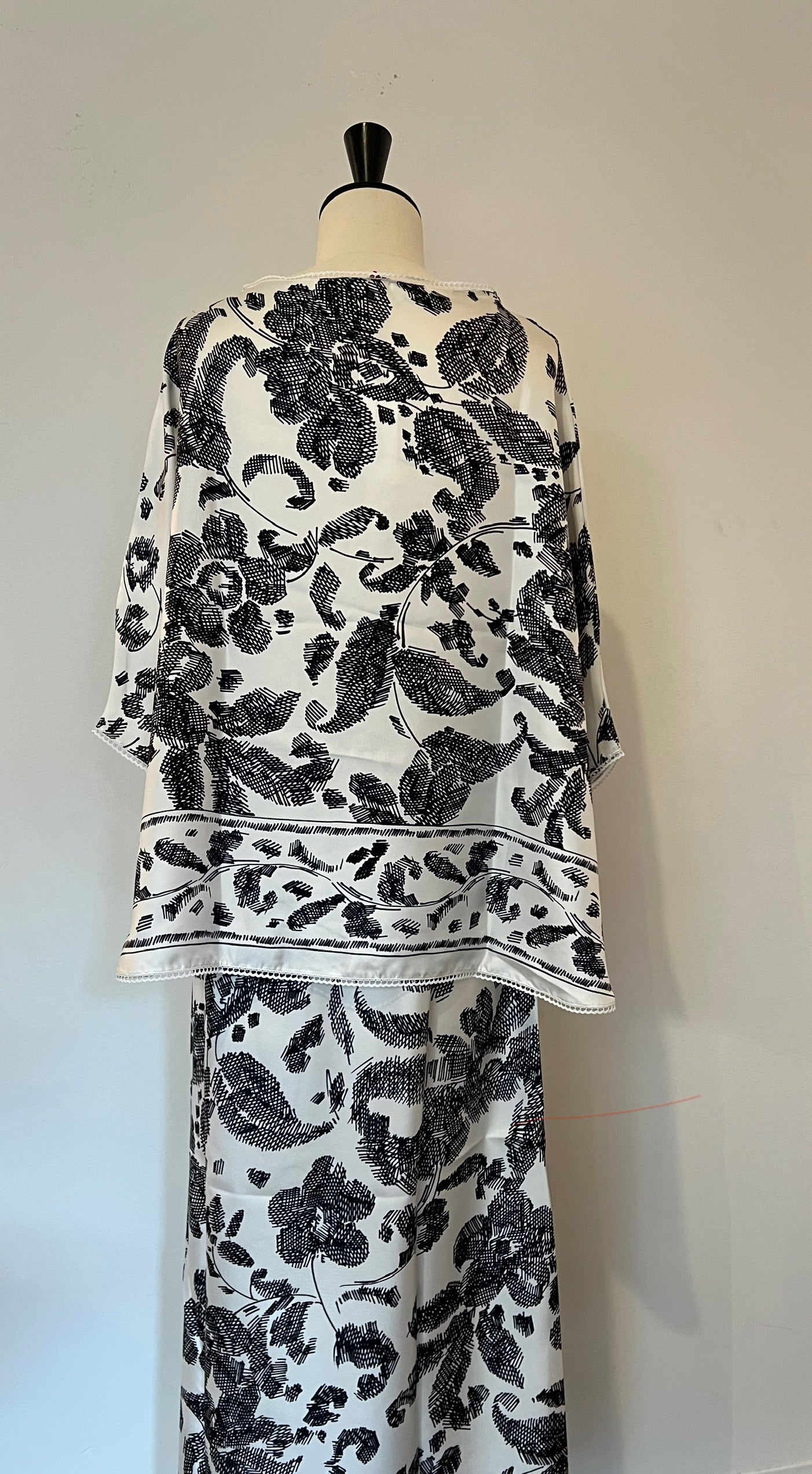 Monica Sarti - Poncho Lud in 3 Color Ways