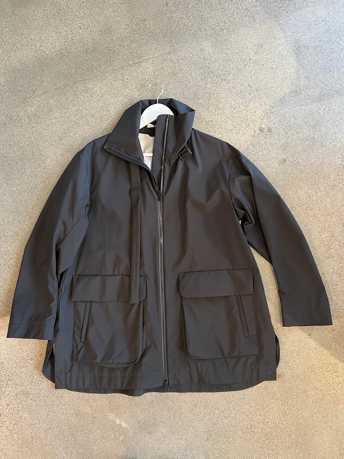 Lis Lareida - Gema Rain Jacket in Black
