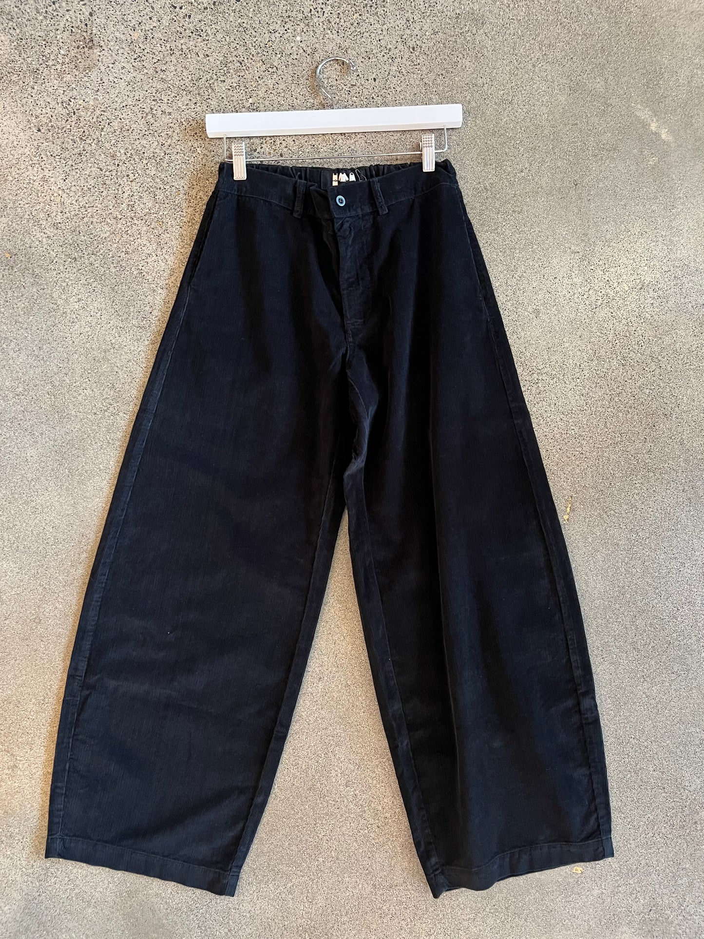 Labo Art - Mini-Corduroy Trouser in Black or Graphite
