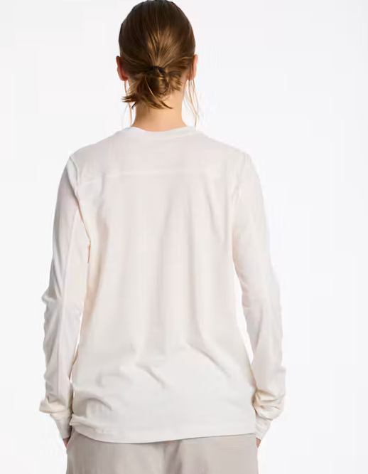 Lis Lareida - Marin tee in Black ONLY