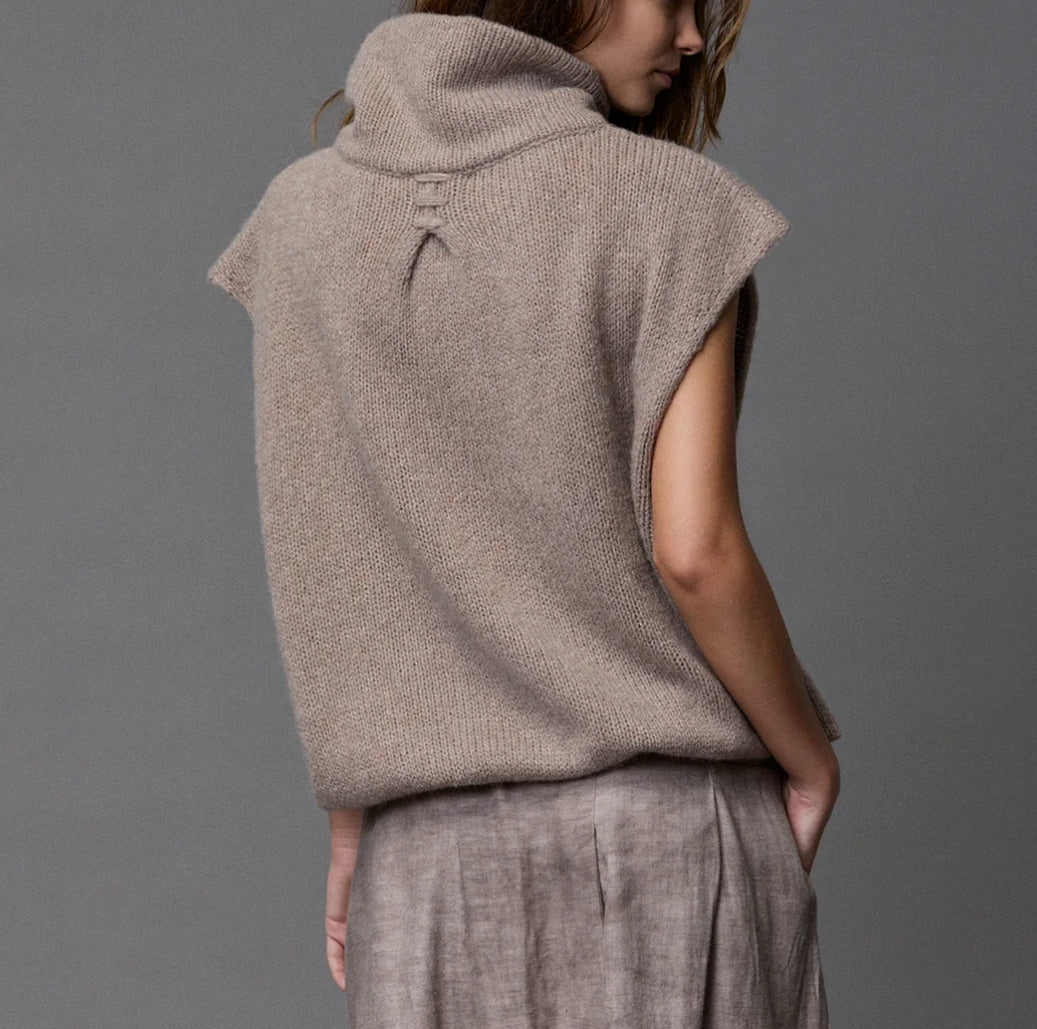 Kristensen Du Nord - Cashmere Blend Waistcoat in Dark Sage