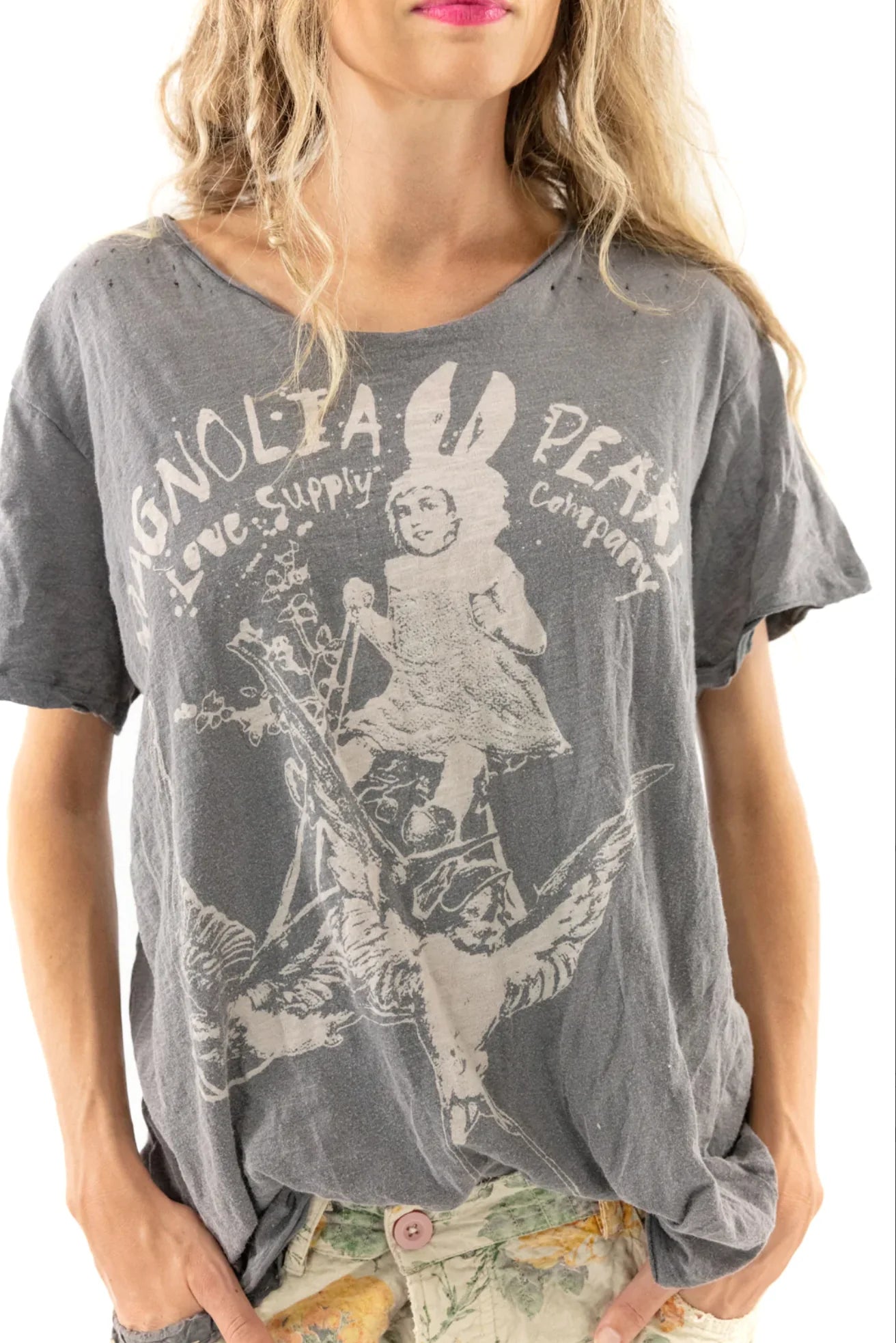 Magnolia Pearl - Riding Sparrows T