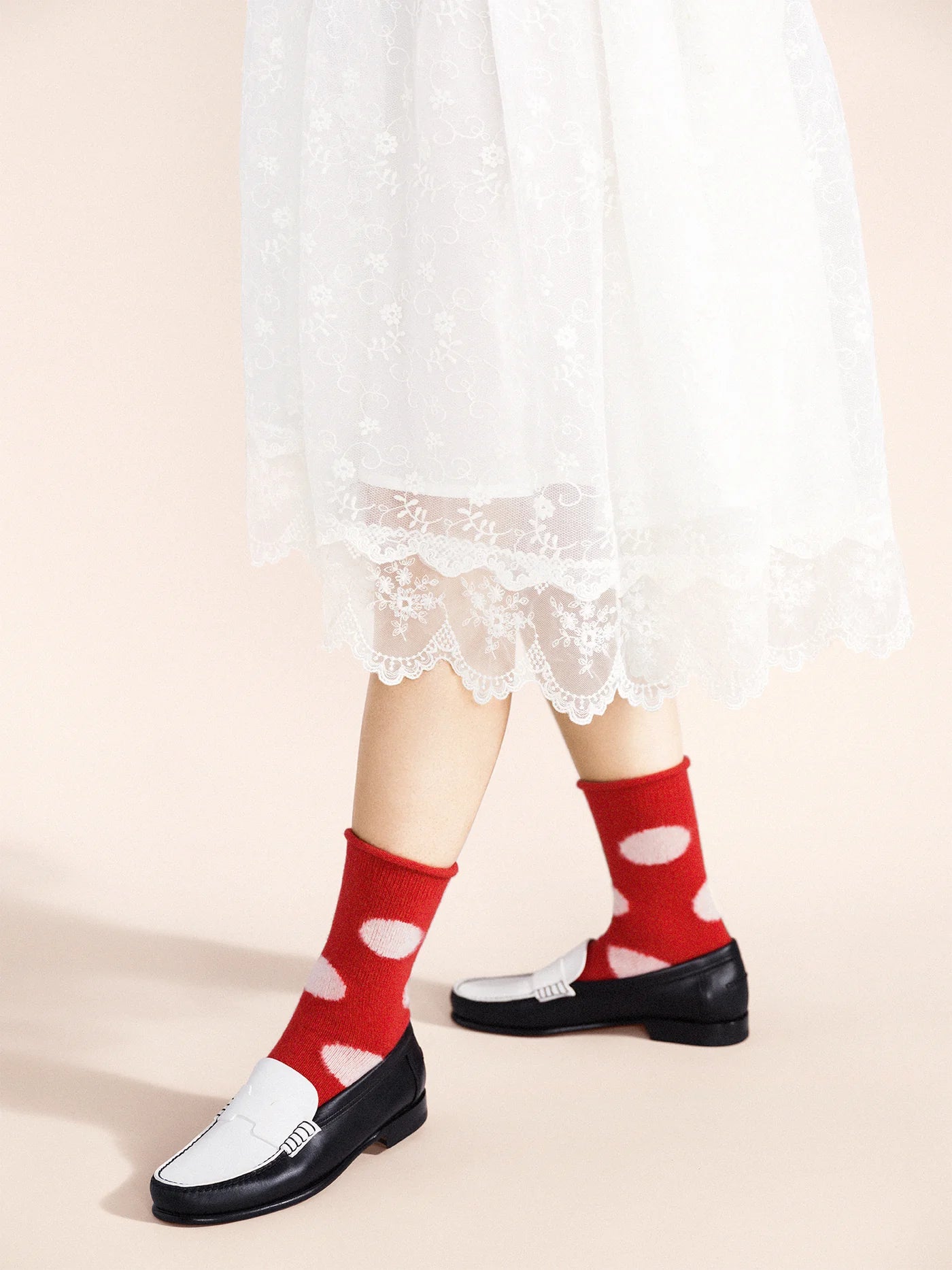 Hansel from Basel - Rie Cashmere Crew in Red