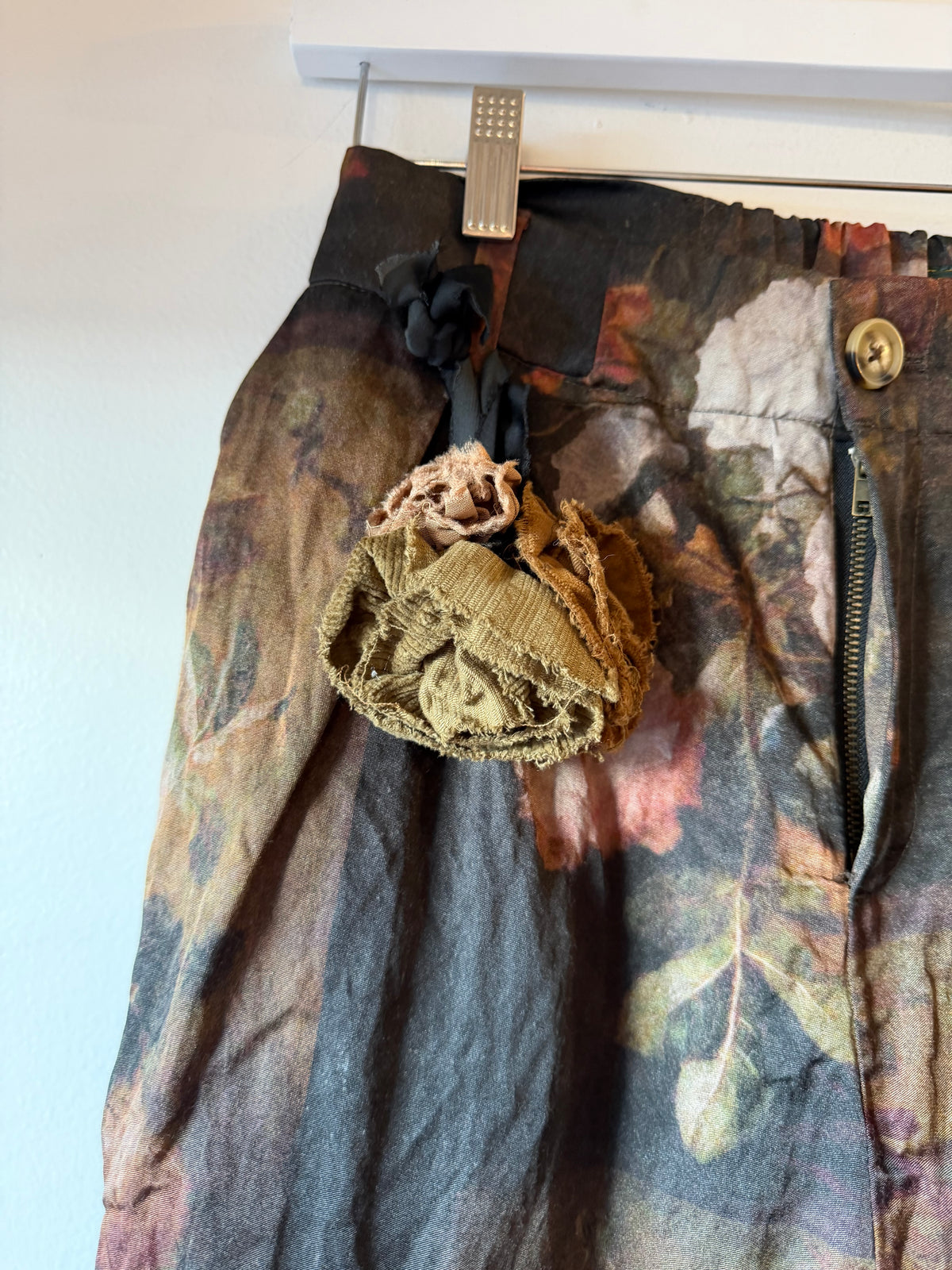 Aleksandr Manamïs - Pants in Automne Rouge- Natural or Black Rose