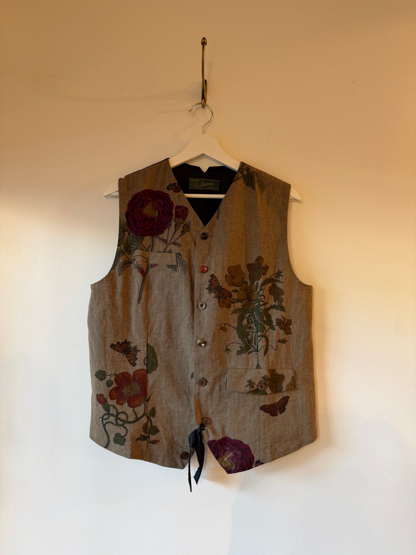 Aleksandr Manamïs - Vest  in Automne Rouge- Floral  or Black Rose