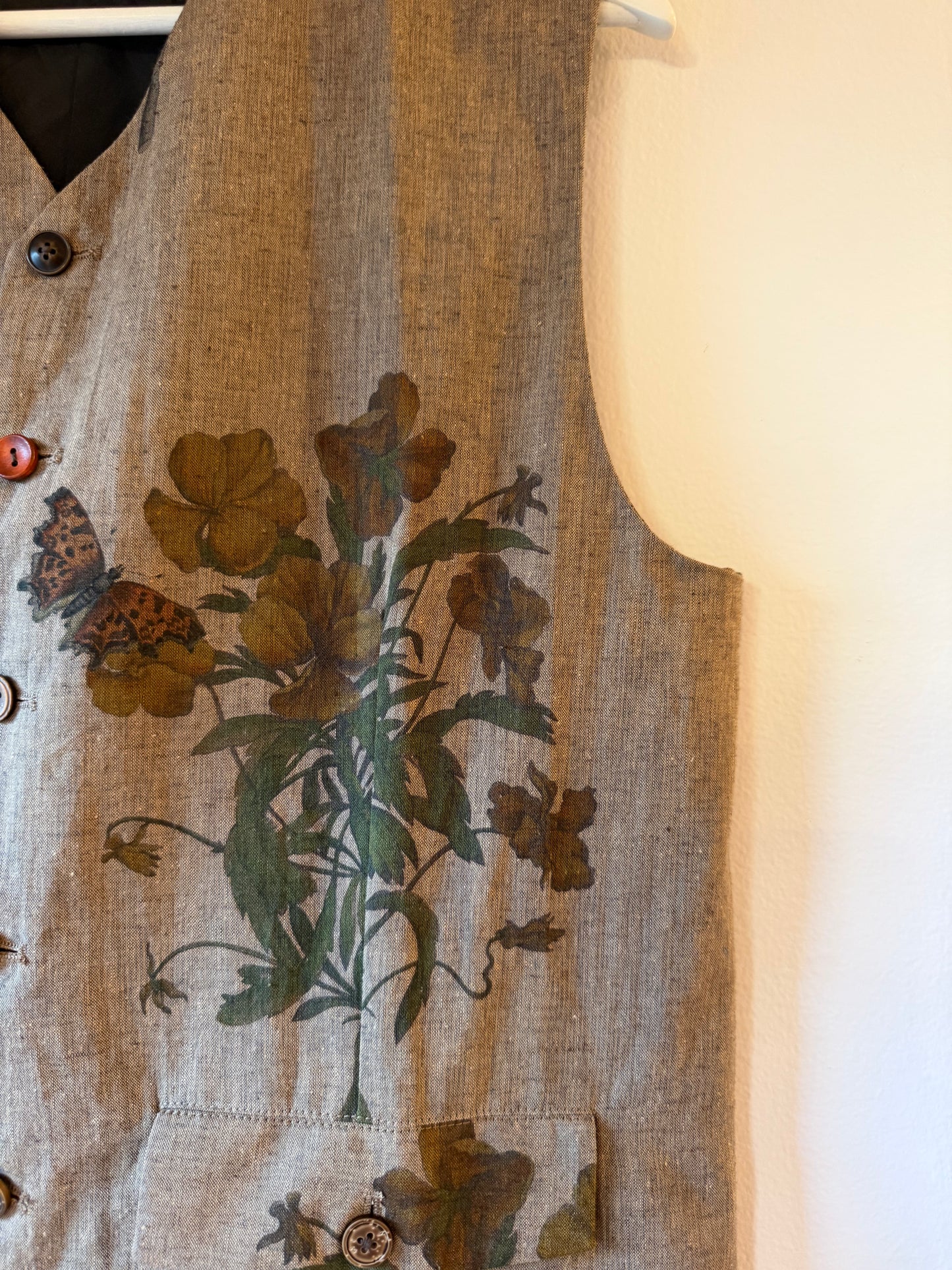 Aleksandr Manamïs - Vest  in Automne Rouge- Floral  or Black Rose