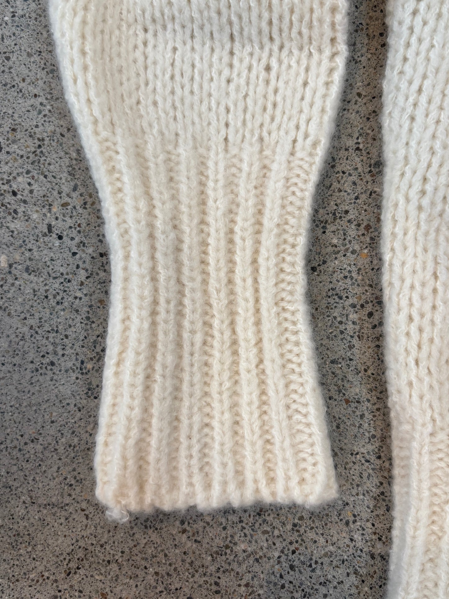 Avant Toi - Roundneck Pullover with Colorful Embroidery