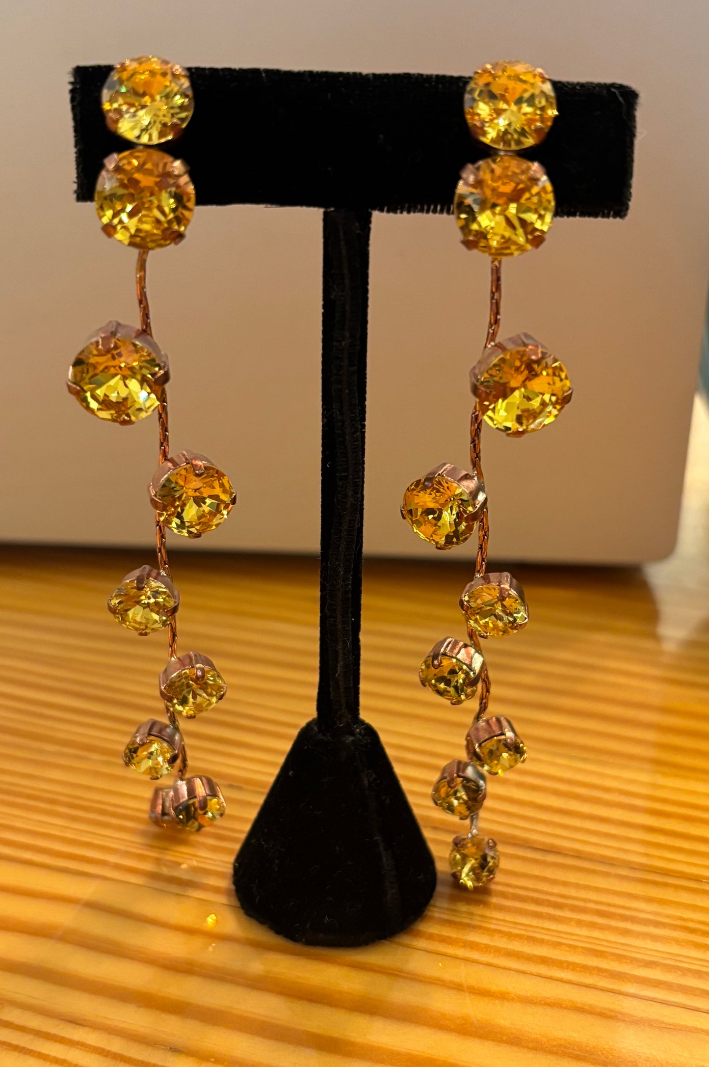 Alba Bijoux - Long Clip Earrings