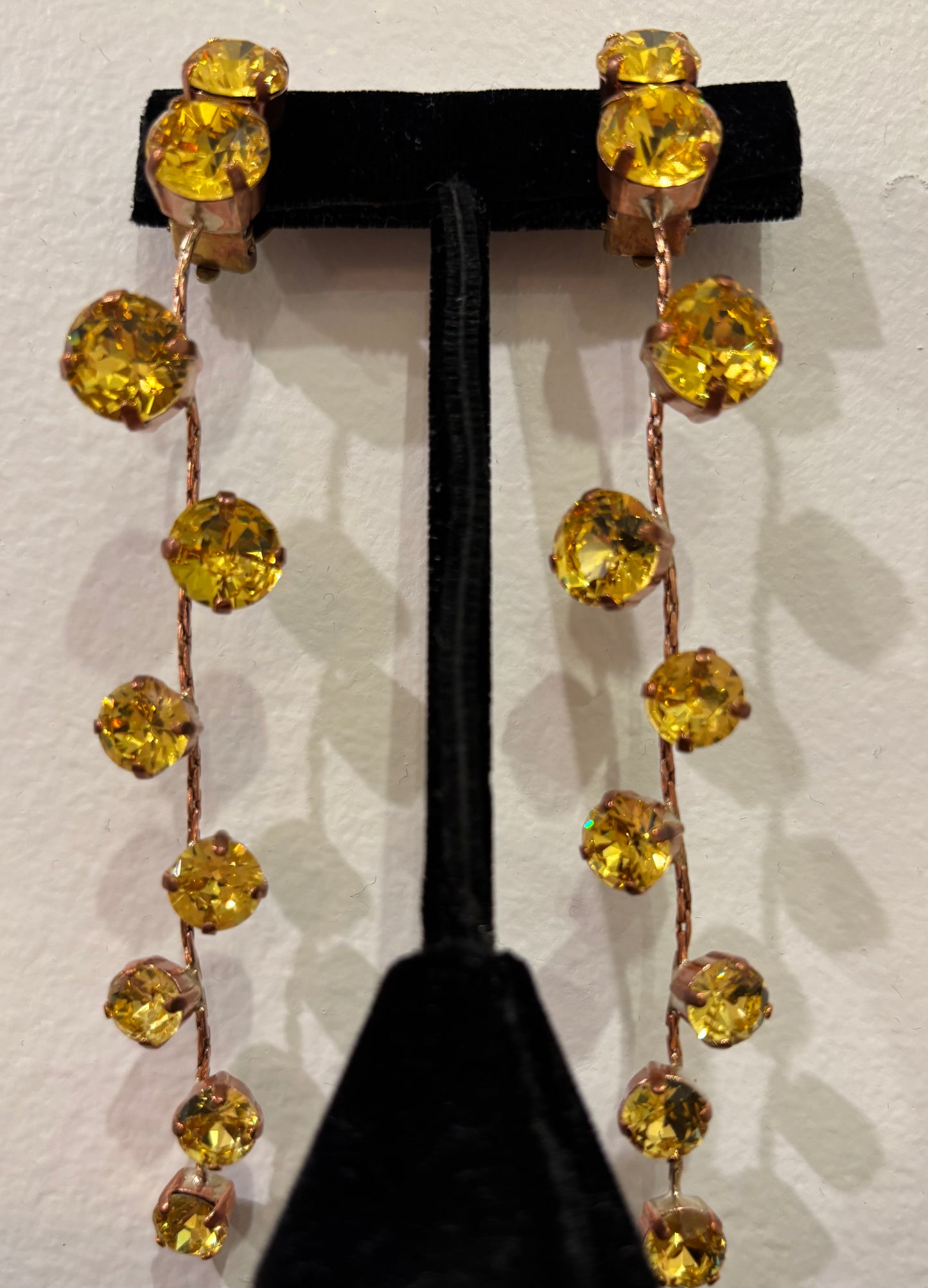 Alba Bijoux - Long Clip Earrings