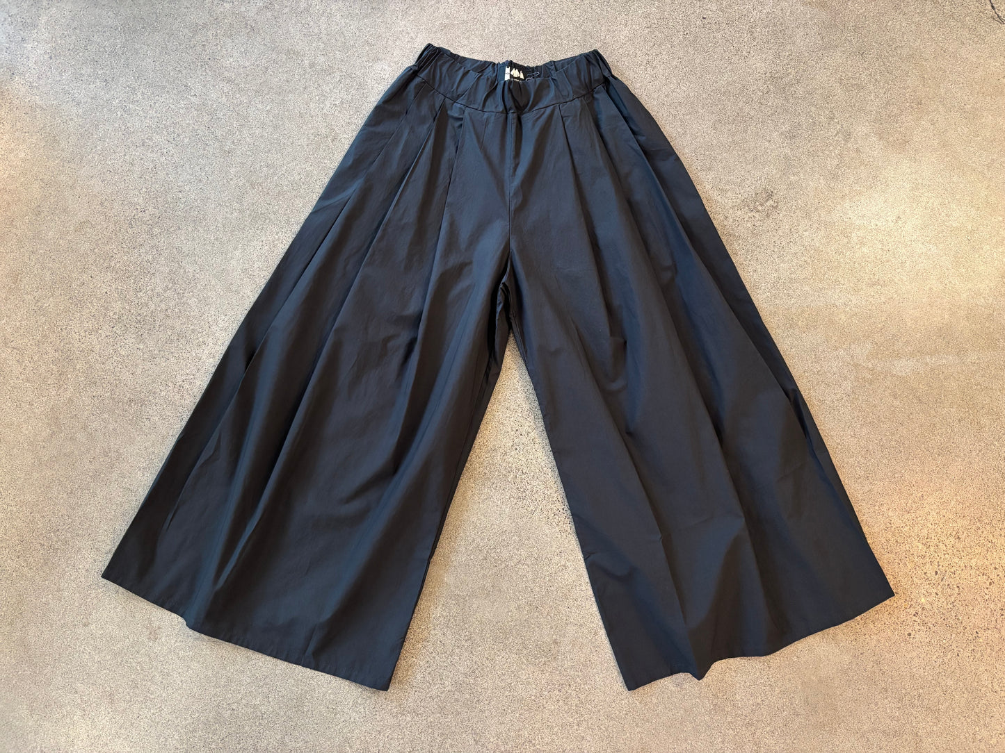 Labo Art - Panta Rombo Clara in Black