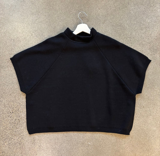 Hannes Roether - Black Scuba Top