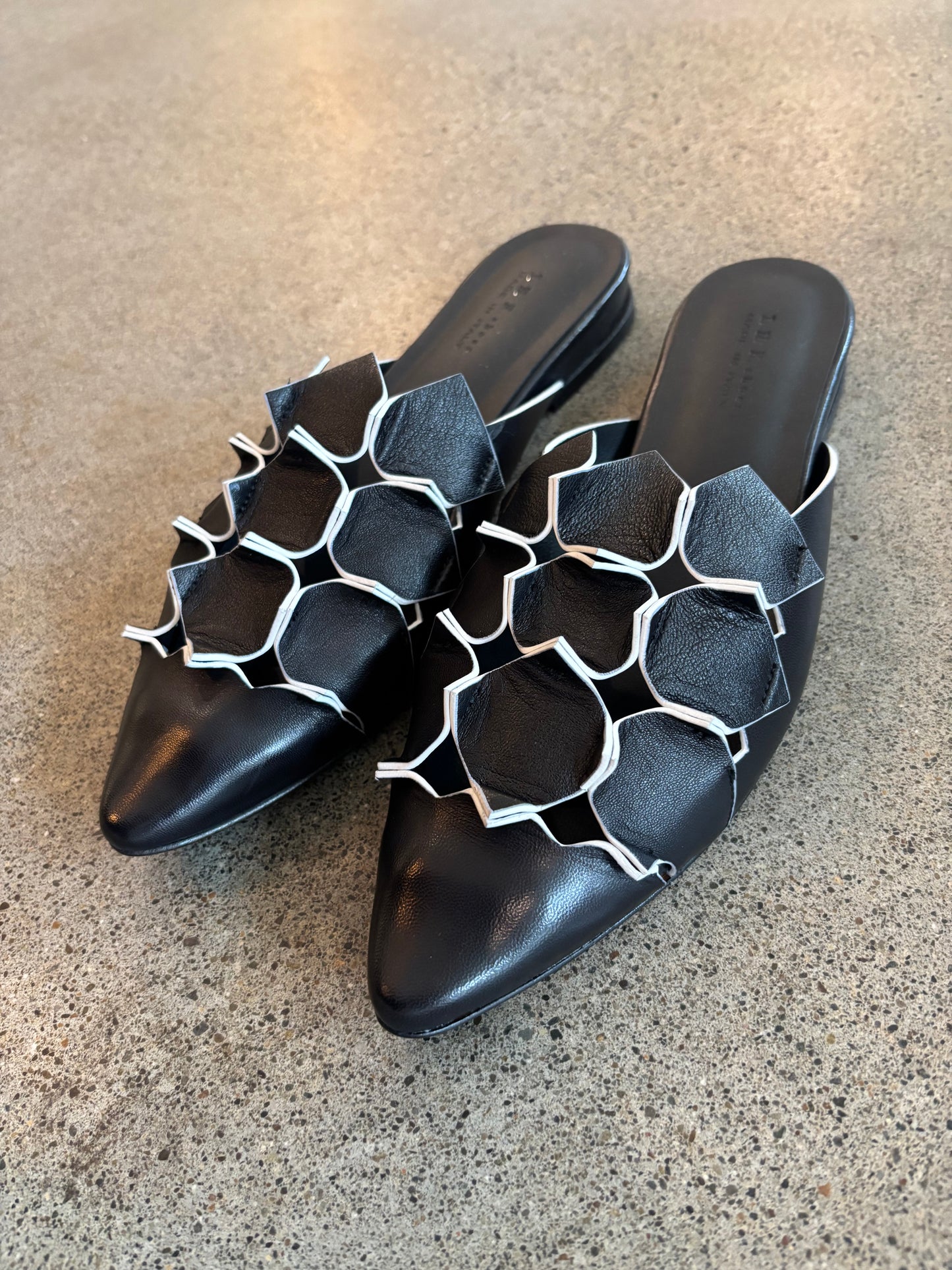 I.N.K. - Geometric Mule