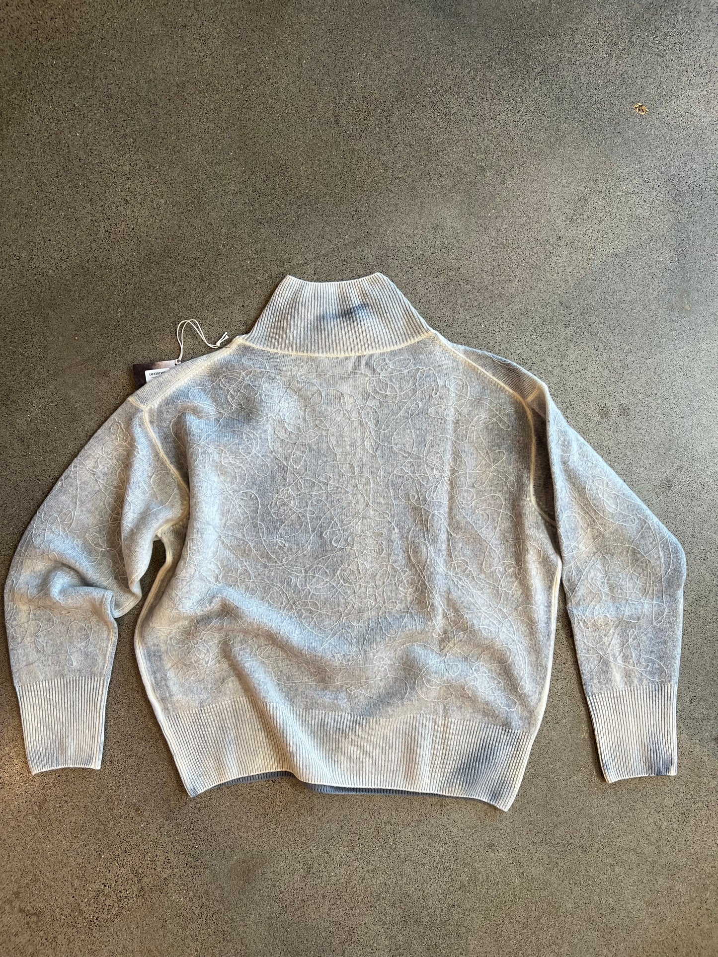 Longo - Cloud Embroidery Pullover