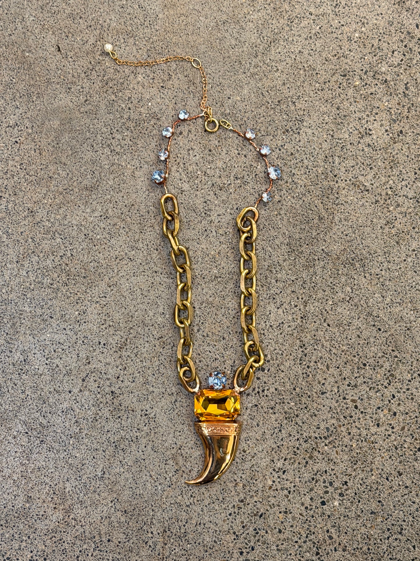 Alba Bijoux - Chunky Horn Necklace