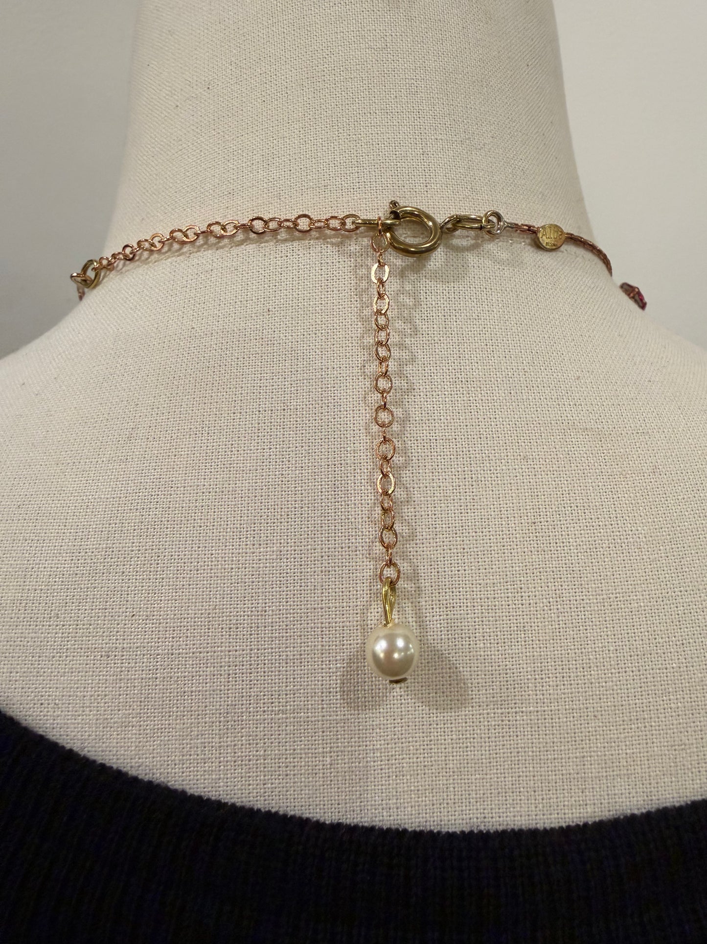 Alba Bijoux - Short Strand Necklace Multi Colored