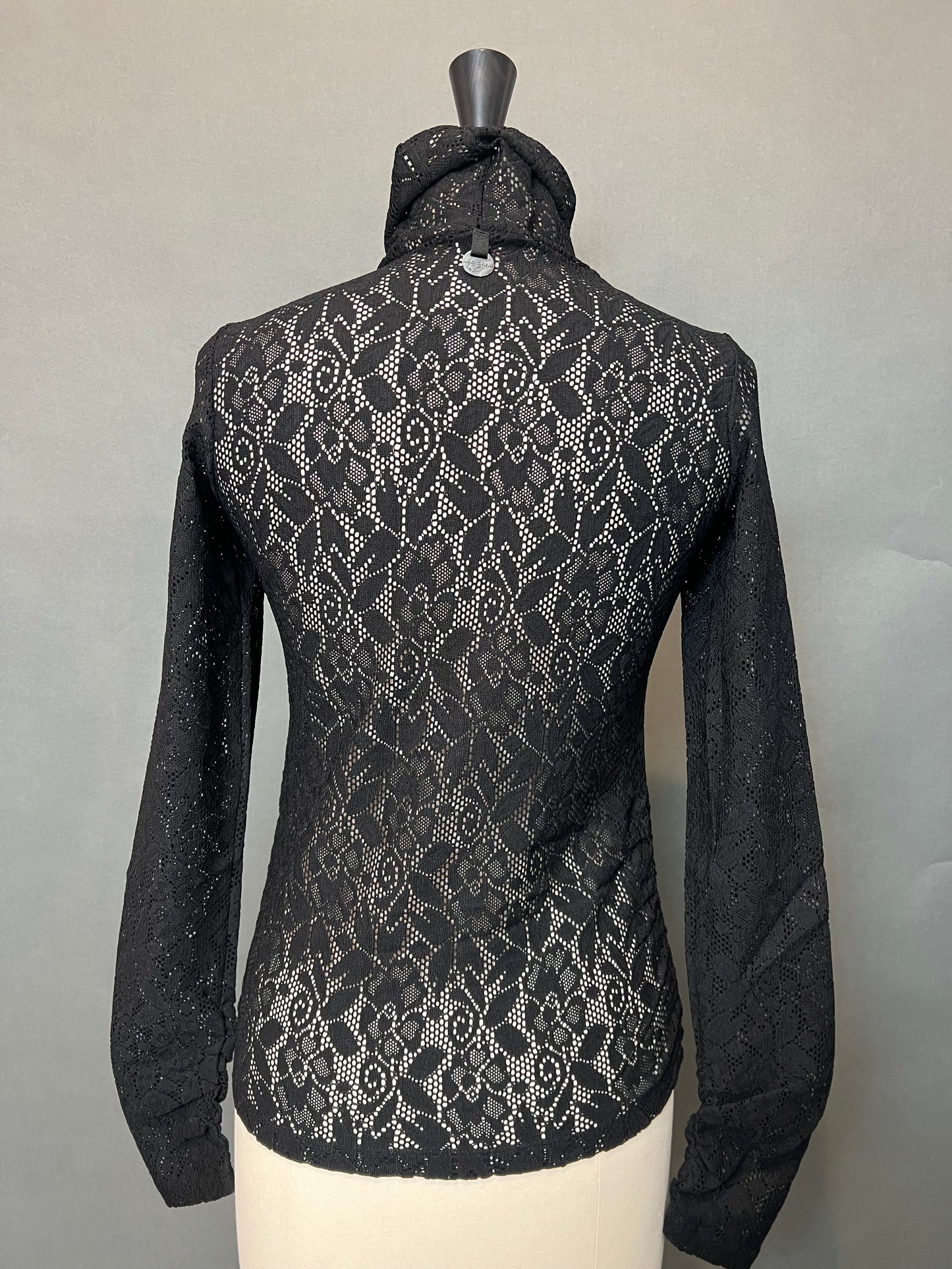 High Clothing - Logical Stretchy Lace Top