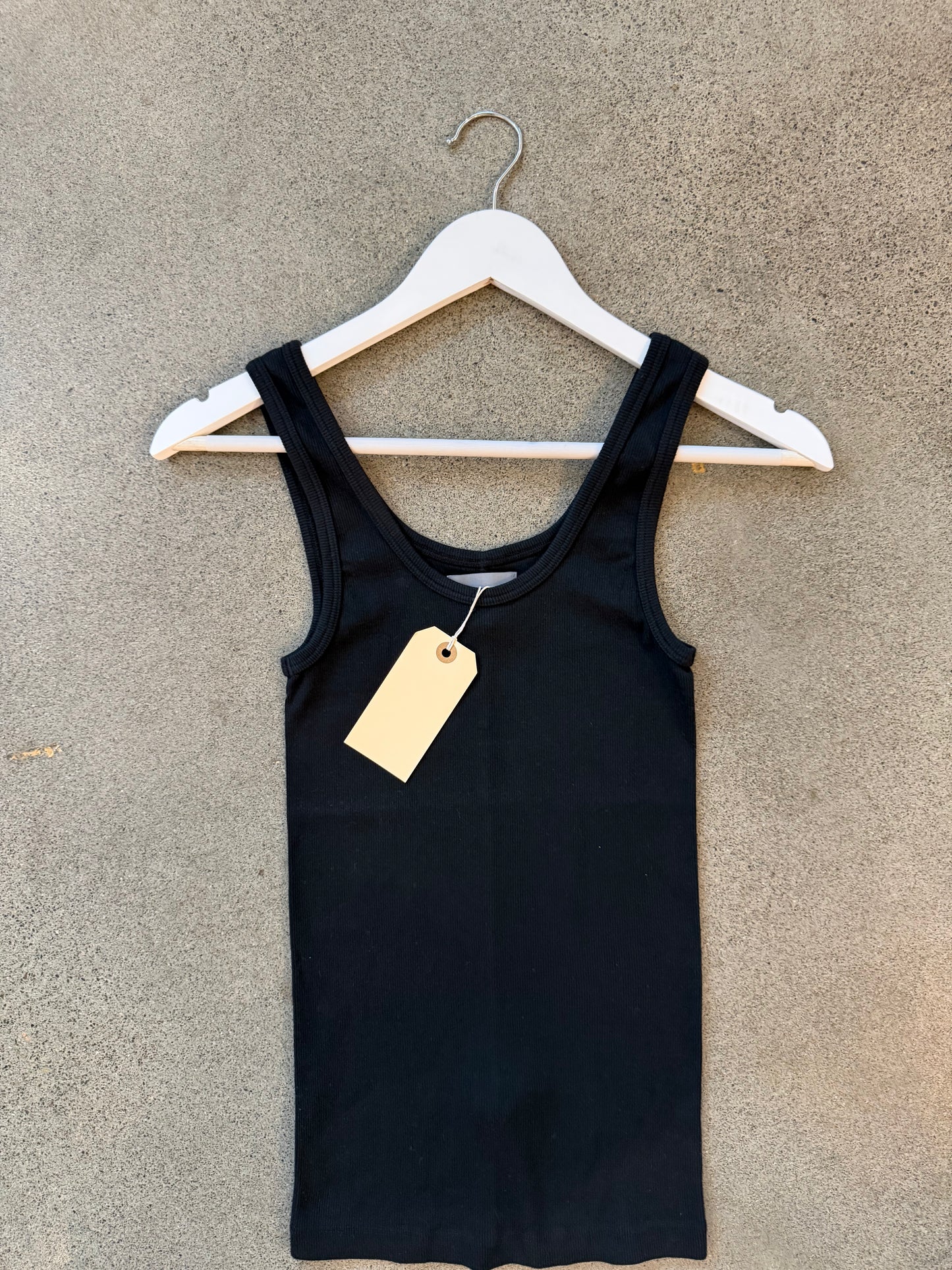 Revel- Rib Tank in black or white