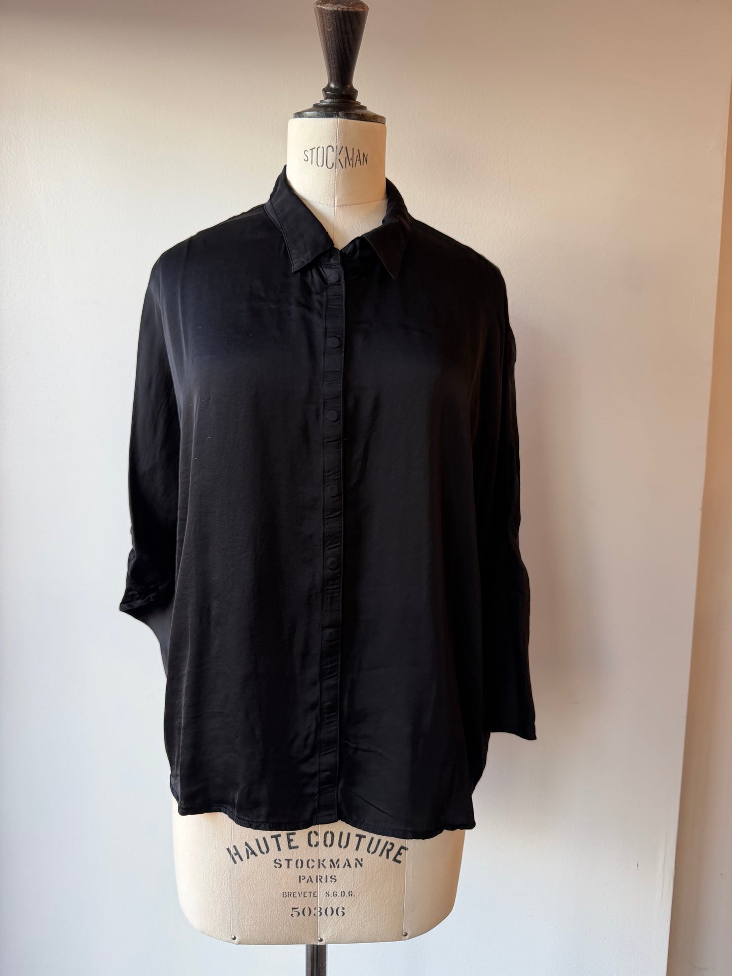 Jaga - Dijon  Shirt in White Linen or Black Satin