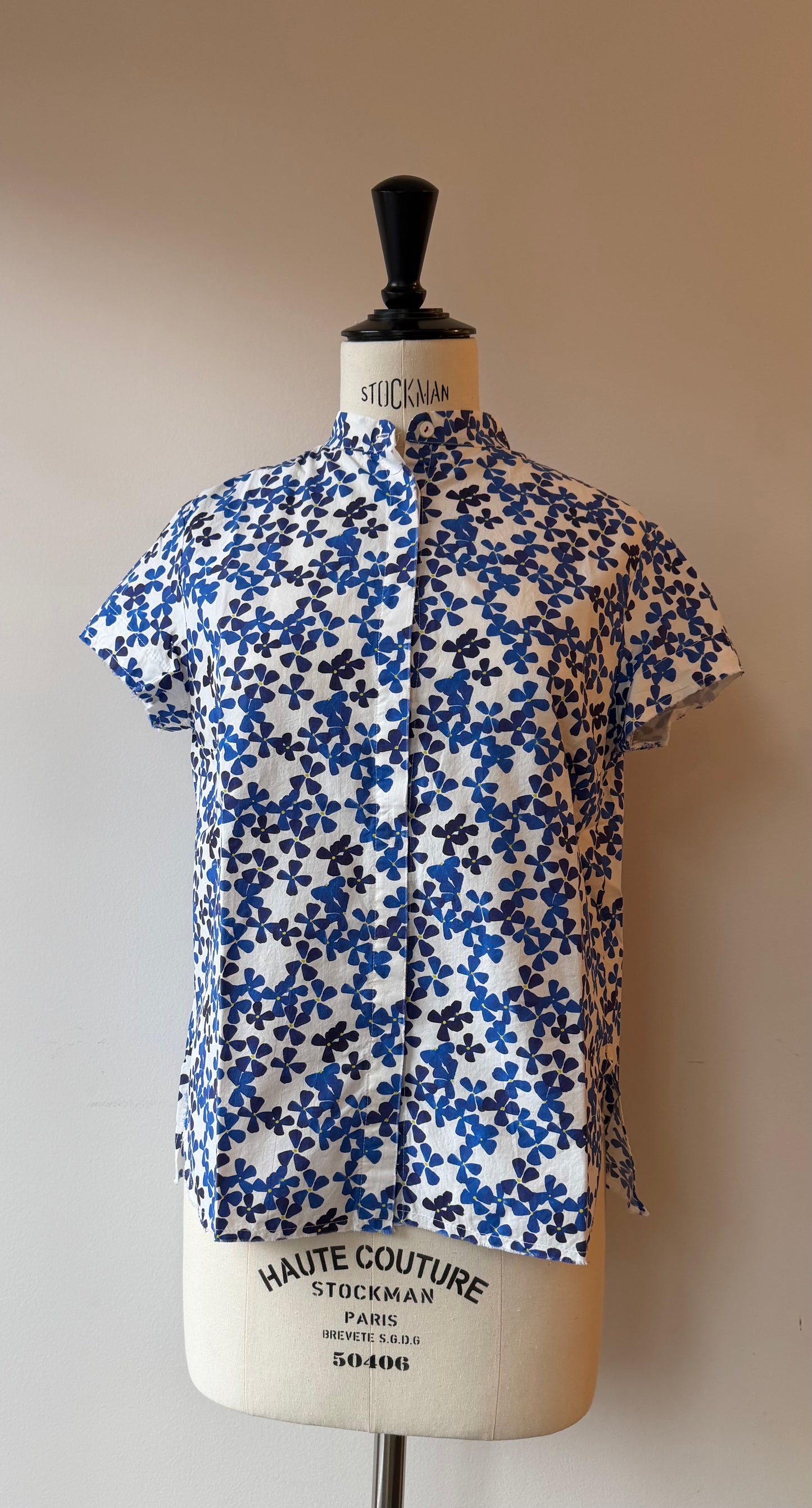Hannoh Wessel - Shirt Savannah in Ink, Blue Flowers, or Large Floral Print