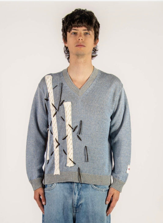 Longo- Yarn Stitch Vneck Pullover