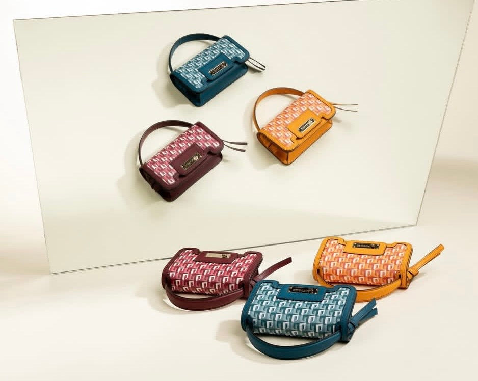 Pesseia - Amilla Clutch