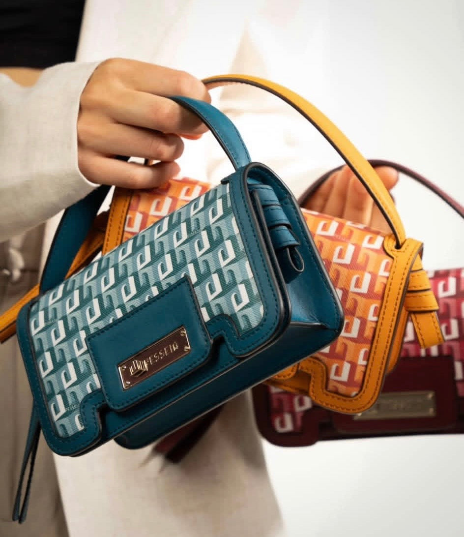 Pesseia - Amilla Clutch