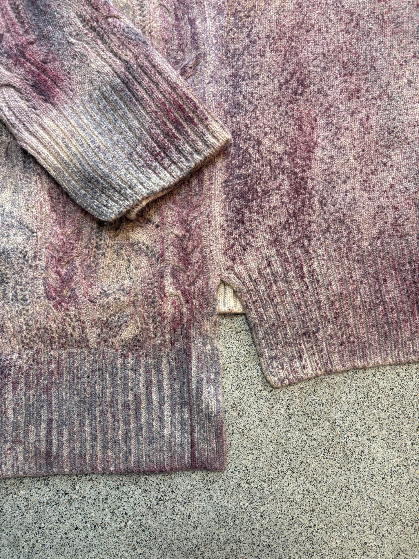 Pintorie - Faded Cable Knit Sweater in Green or Purple