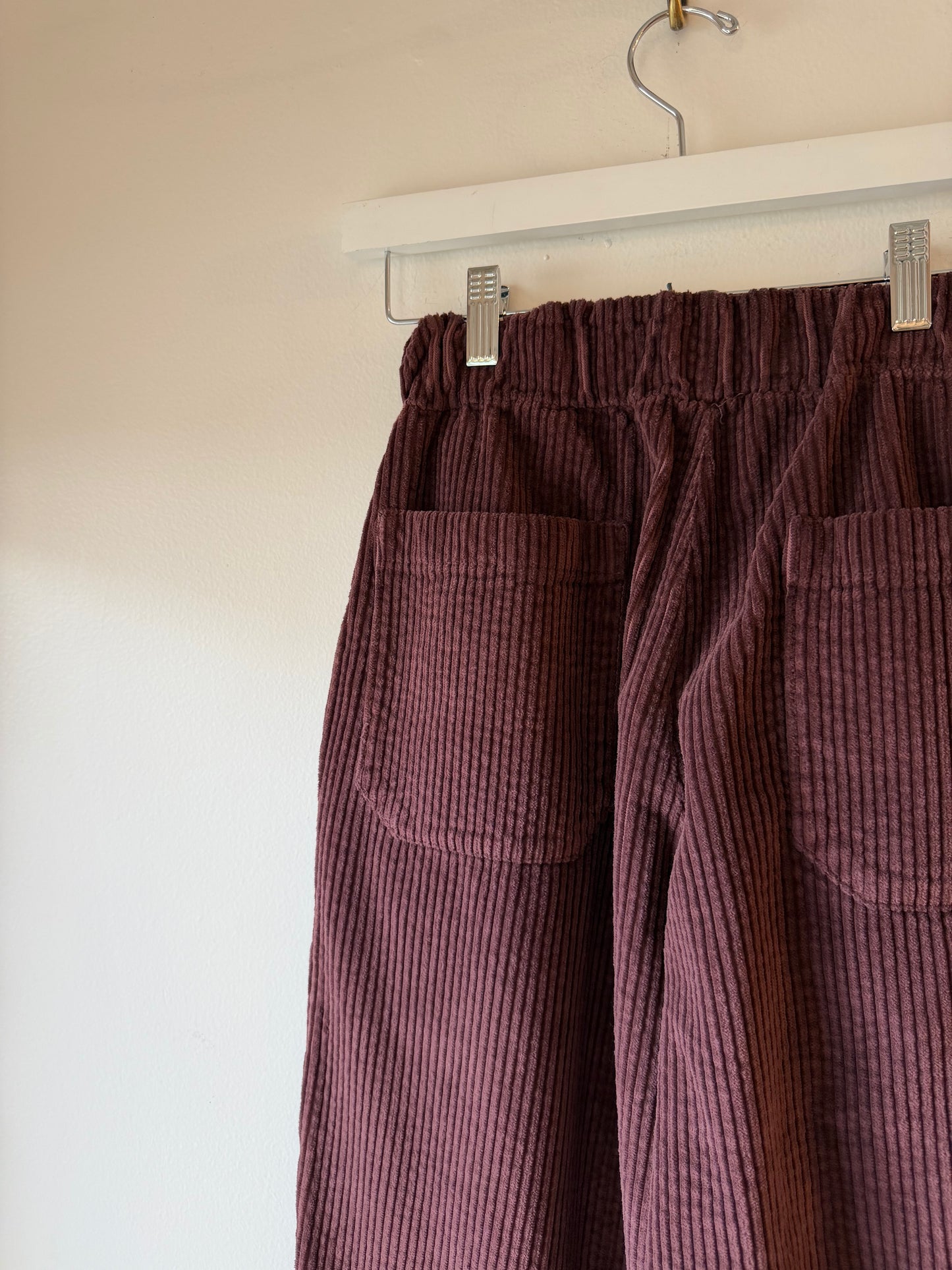 Labo Art - Wide Wale Corduroy in Navy or Plum