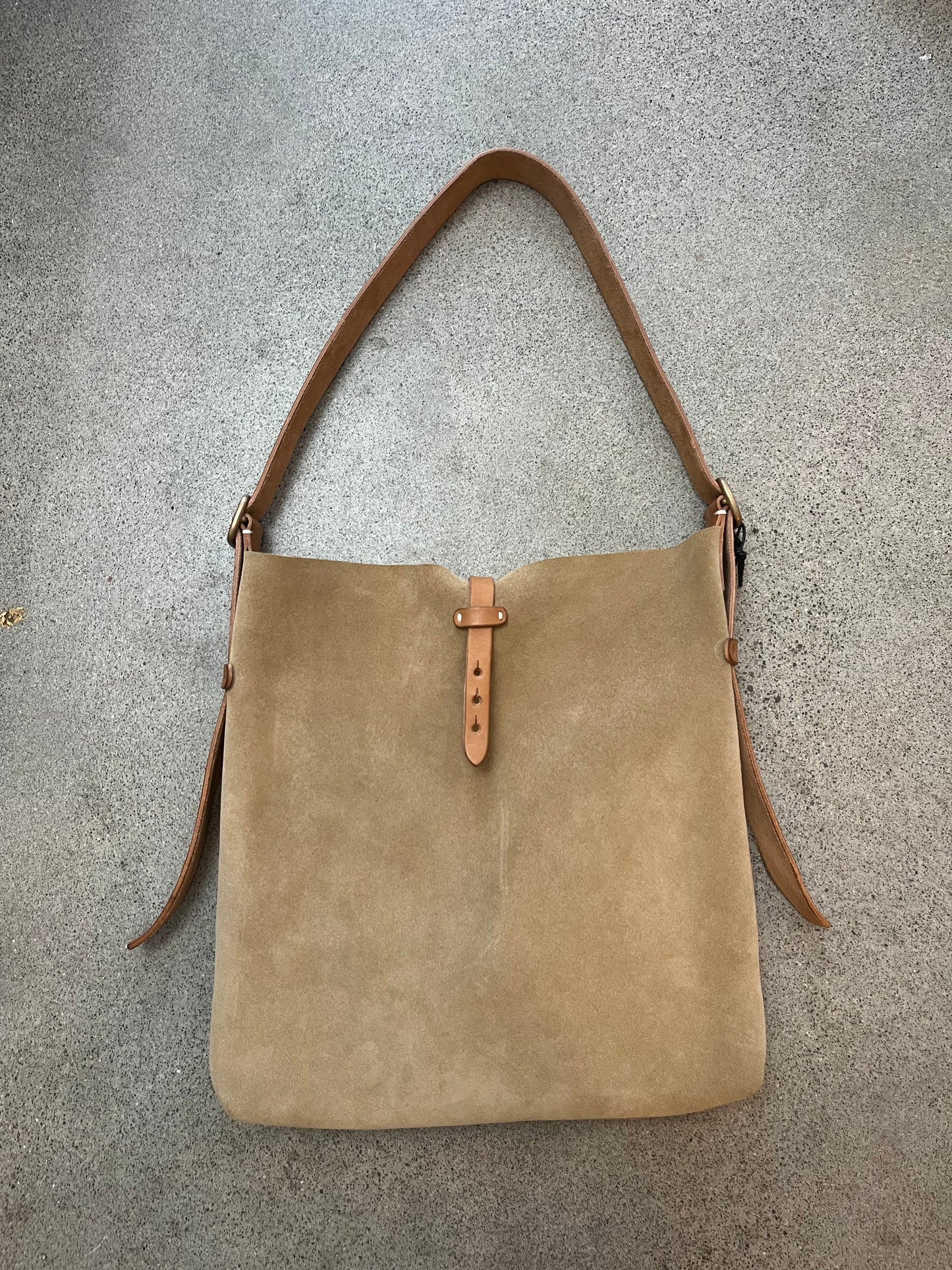 Massimo Palomba - Thelma  Suede Tote in Sand
