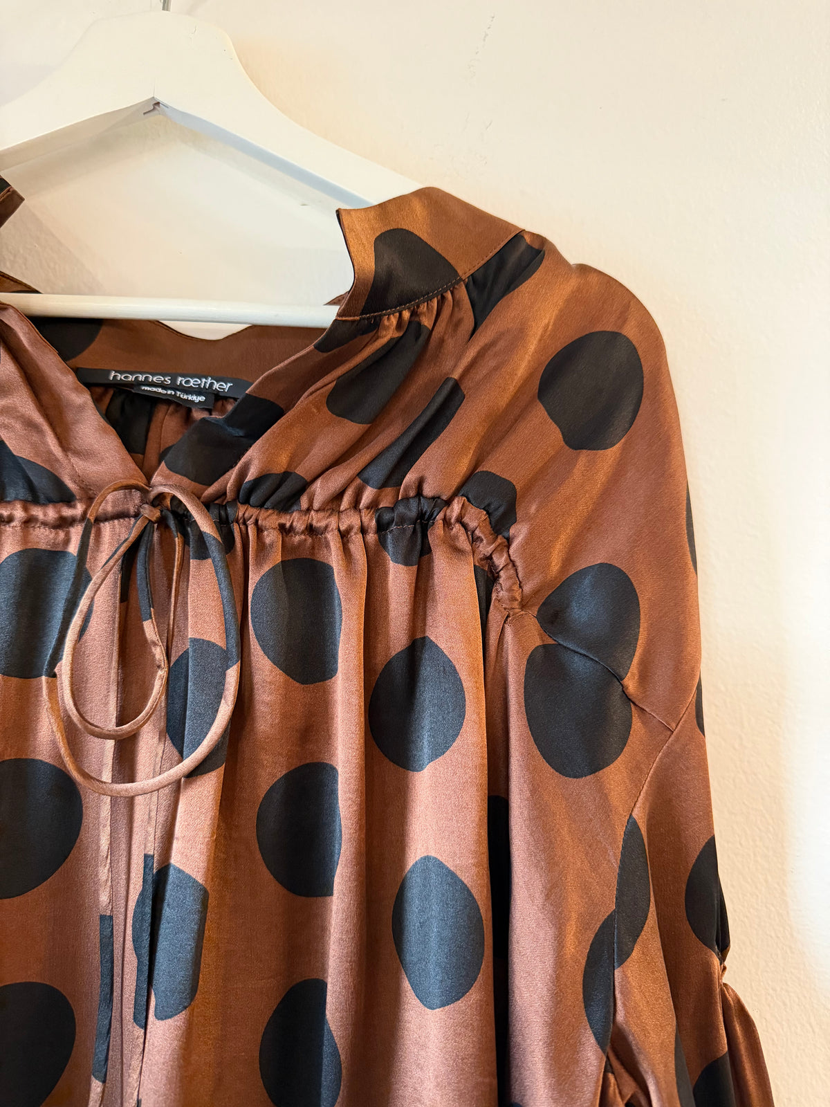 Hannes Roether - Big Dot Tie Blouse in Silk