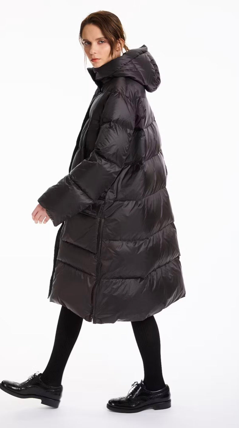 Lis Lareida - Helsinki Long Down Coat in Bistro