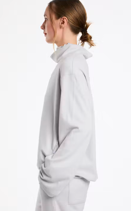 Lis Lareida - Ruby Pull Over in Navy Scuba